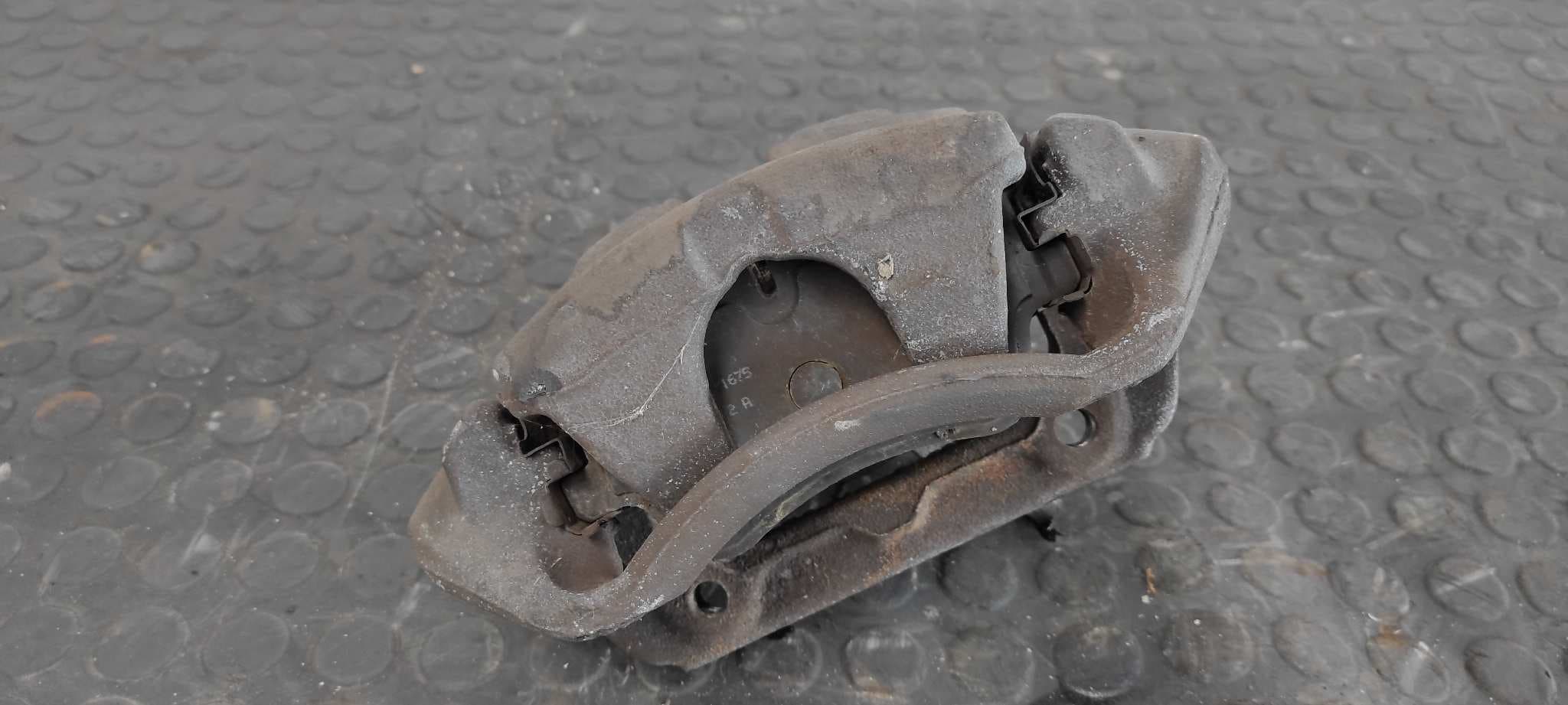 Recambio de PINZA DE FRENO DELANTERA DERECHA para MERCEDES-BENZ CLASE C (W203) SPORTCOUPE M271946 referencia OEM IAM LUCAS 68504   - GRIS 4