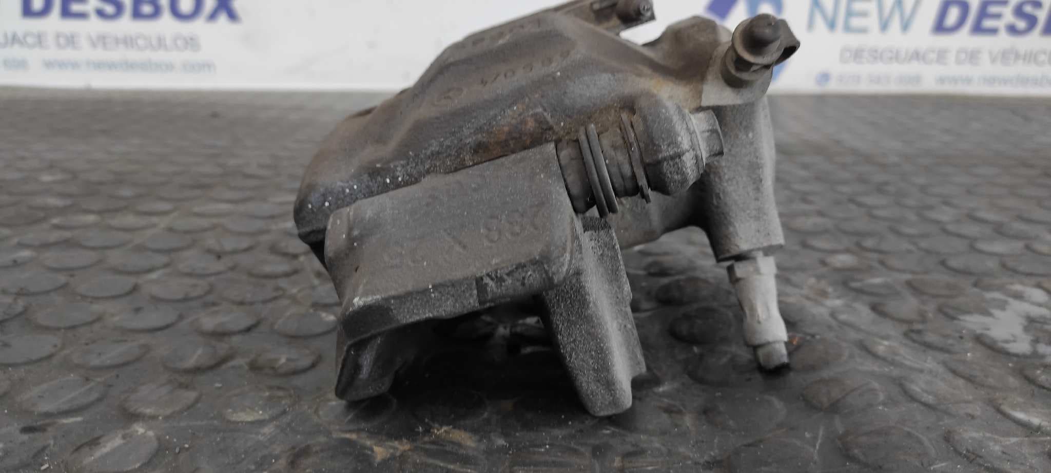 Recambio de PINZA DE FRENO DELANTERA DERECHA para MERCEDES-BENZ CLASE C (W203) SPORTCOUPE M271946 referencia OEM IAM LUCAS 68504   - GRIS 6