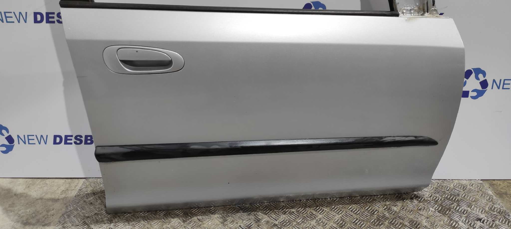 Recambio de PUERTA DELANTERA DERECHA para HONDA CIVIC BERLINA 3 (EP1/2) 4EE2 referencia OEM IAM    - PLATA 2