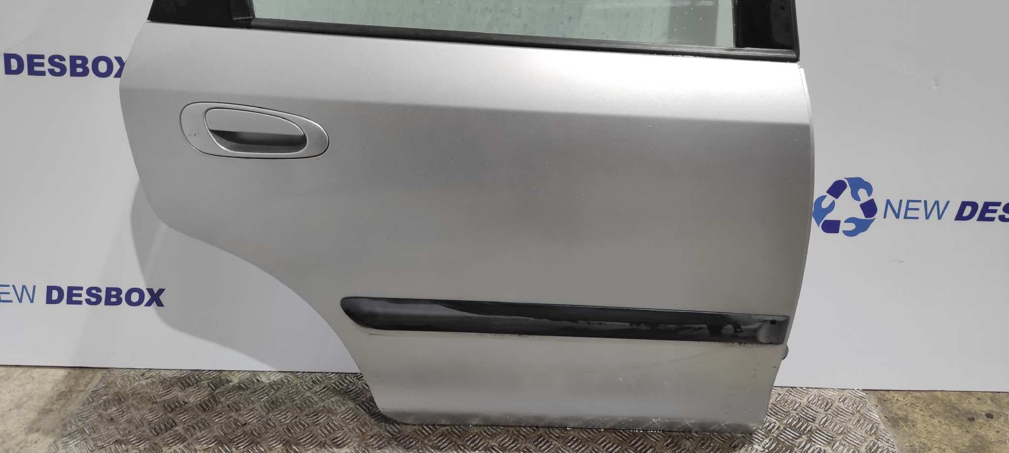 Recambio de PUERTA TRASERA DERECHA para HONDA CIVIC BERLINA 3 (EP1/2) 4EE2 referencia OEM IAM    - PLATA 2