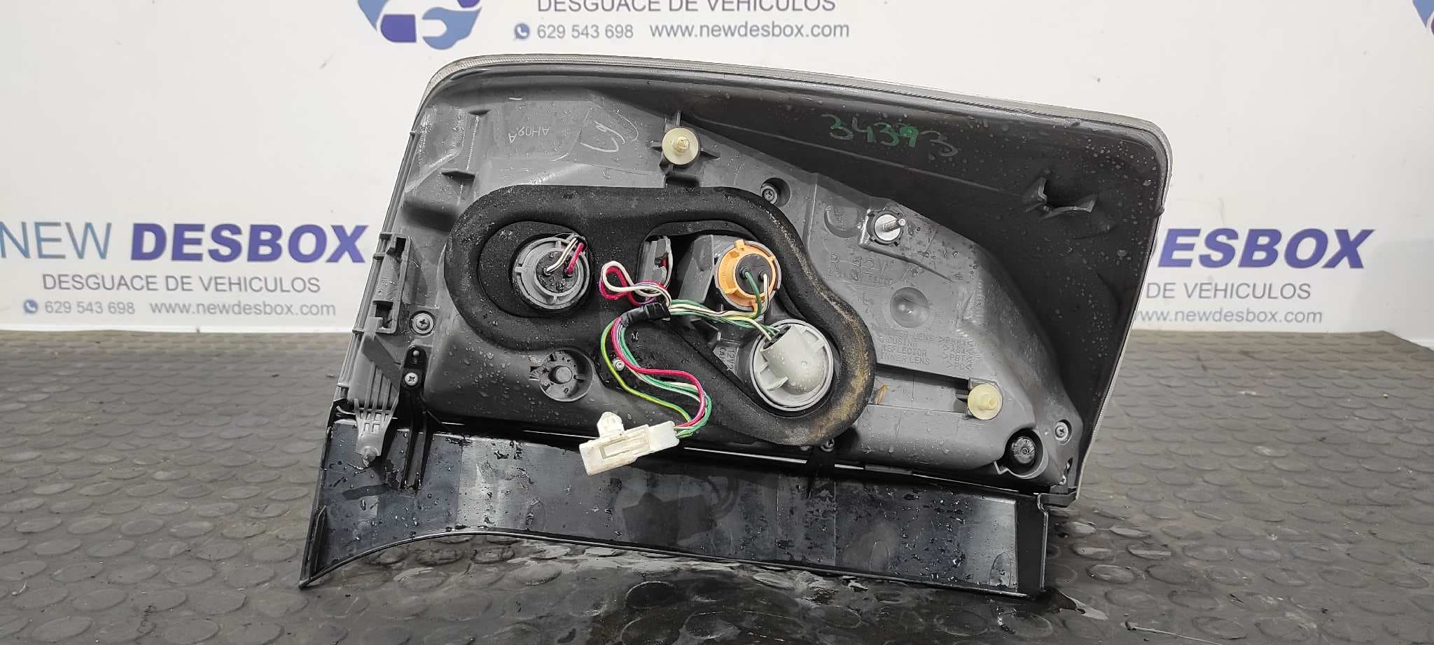 Recambio de PILOTO TRASERO DERECHO para TOYOTA PRIUS (NHW30) Plug-in Hybrid Advance 2ZR referencia OEM IAM P8007   - BLANCO 2