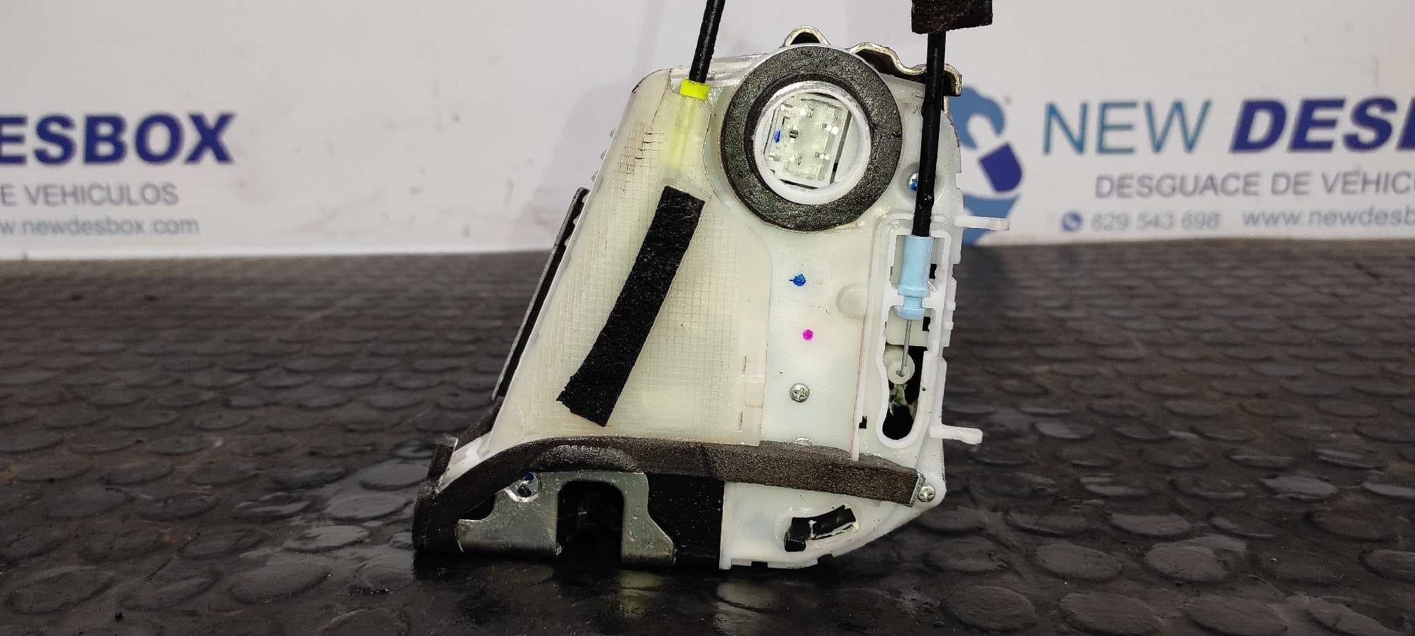 Recambio de CERRADURA PUERTA TRASERA IZQUIERDA para TOYOTA PRIUS (NHW30) Plug-in Hybrid Advance 2ZR referencia OEM IAM MD4   - BLANCO 2