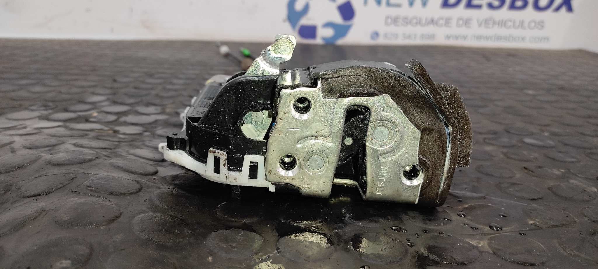 Recambio de CERRADURA PUERTA TRASERA IZQUIERDA para TOYOTA PRIUS (NHW30) Plug-in Hybrid Advance 2ZR referencia OEM IAM MD4   - BLANCO 5