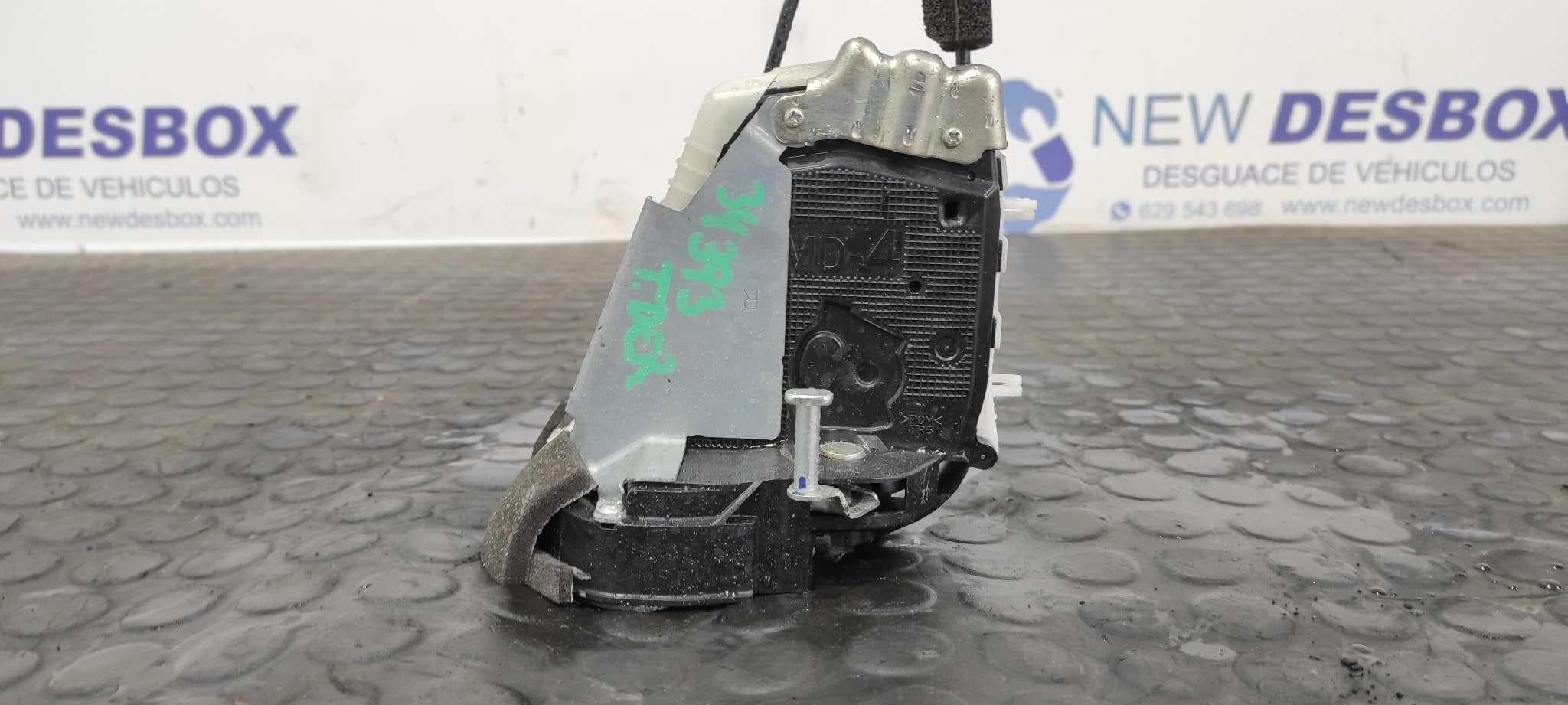 Recambio de CERRADURA PUERTA TRASERA DERECHA para TOYOTA PRIUS (NHW30) Plug-in Hybrid Advance 2ZR referencia OEM IAM MD4   - BLANCO