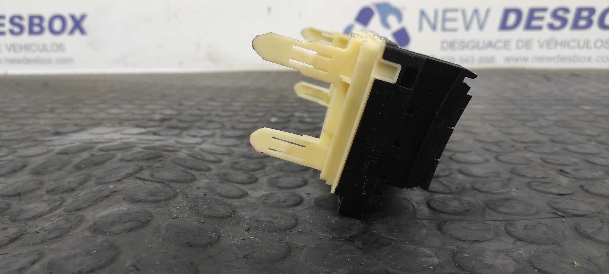 Recambio de MANDO CLIMATIZADOR para TOYOTA PRIUS (NHW30) Plug-in Hybrid Advance 2ZR referencia OEM IAM 5590047020   - BLANCO 4