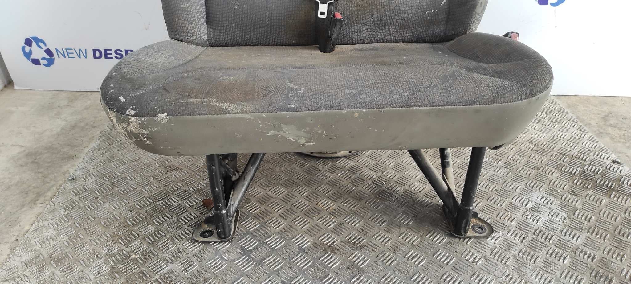 Recambio de ASIENTO DELANTERO DERECHO para RENAULT TRAFIC COMBI (AB 4.01) F9QU7 referencia OEM IAM    - BLANCO 6