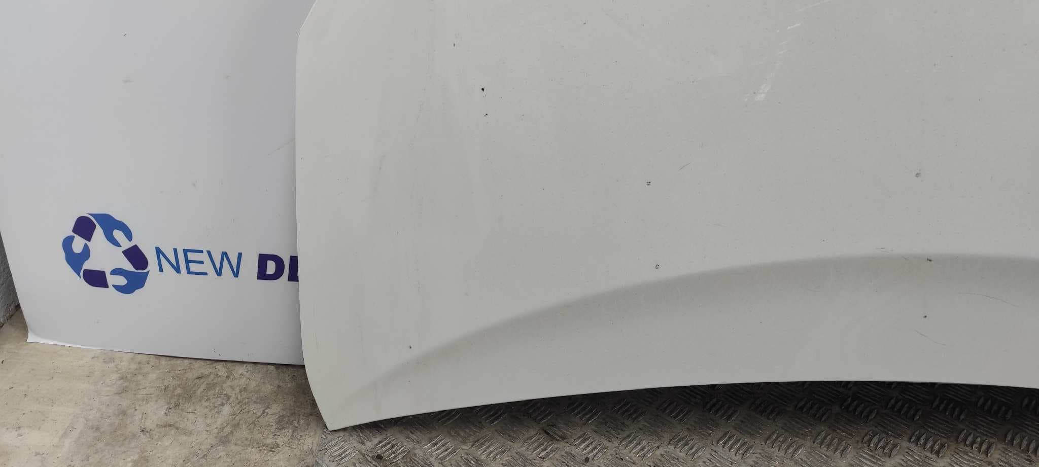 Recambio de CAPO para TOYOTA PRIUS (NHW30) Plug-in Hybrid Advance 2ZR referencia OEM IAM    - BLANCO 4