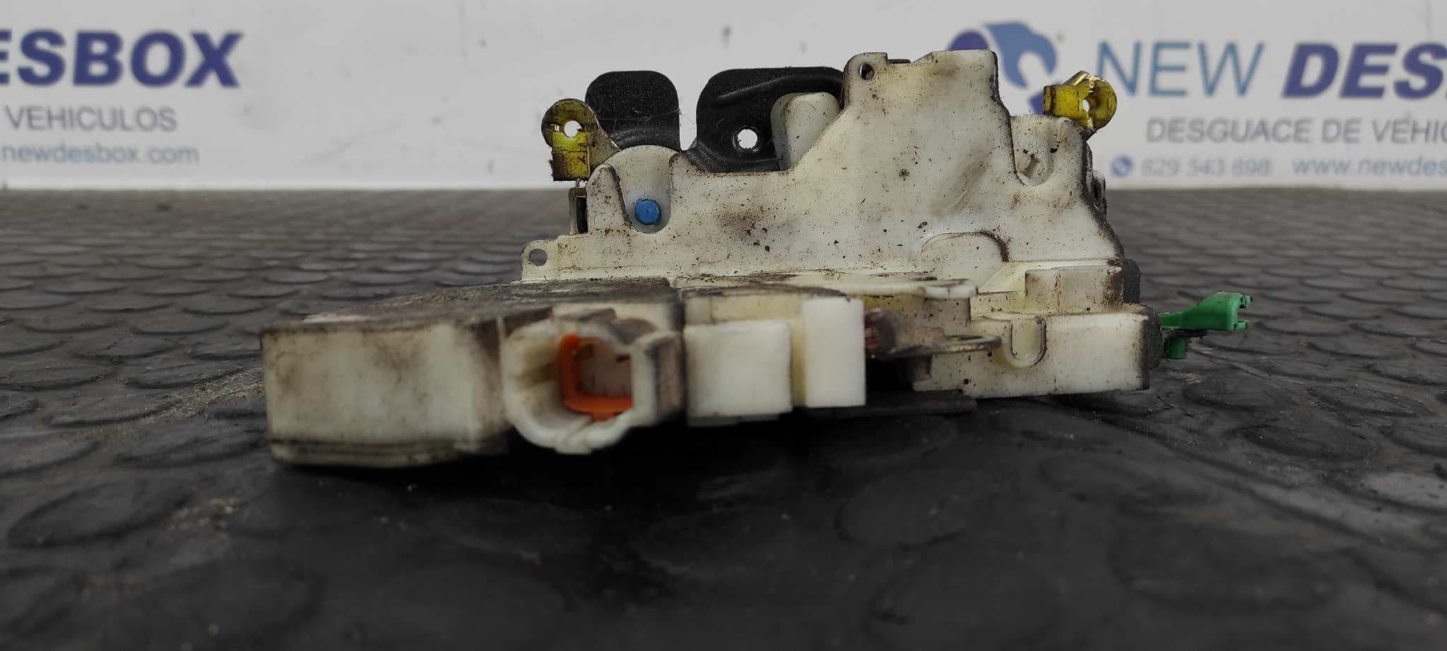 Recambio de CERRADURA PUERTA DELANTERA DERECHA para NISSAN PICK-UP (D22) referencia OEM IAM 805525P003 4