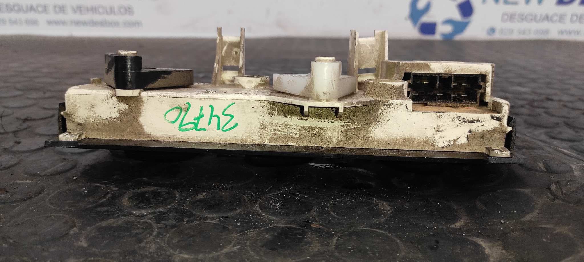 Recambio de MANDO CALEFACCION / AIRE ACONDICIONADO para RENAULT MASTER DOBLE CABINE, CAJA ABIERTA/CHASIS Chasis Batalla 3578 mm G9T C7 referencia OEM IAM 133761F   - BLANCO 5