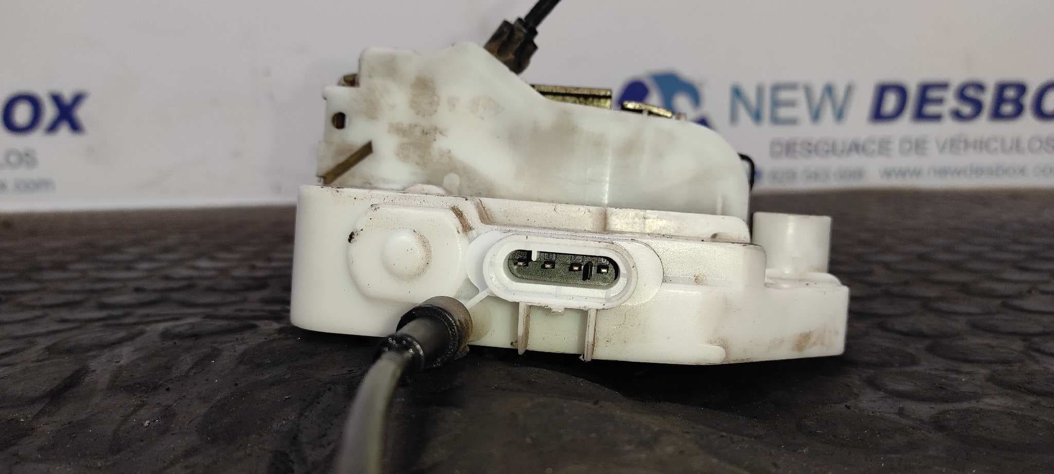 Recambio de CERRADURA PUERTA DELANTERA DERECHA para RENAULT SCENIC II Confort Dynamique K9K P7 referencia OEM IAM    - BLANCO 2