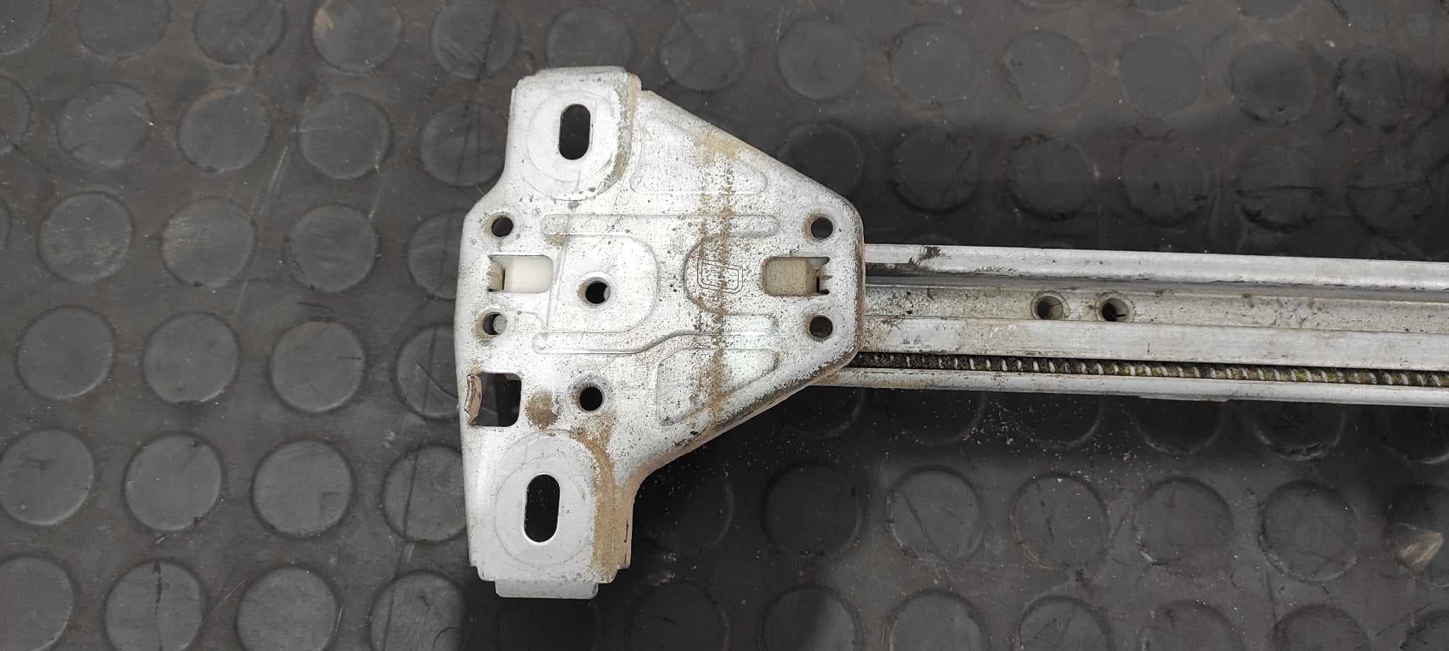 Recambio de ELEVALUNAS DELANTERO DERECHO para RENAULT MASTER DOBLE CABINE, CAJA ABIERTA/CHASIS Chasis Batalla 3578 mm G9T C7 referencia OEM IAM 7700352491   - BLANCO 5