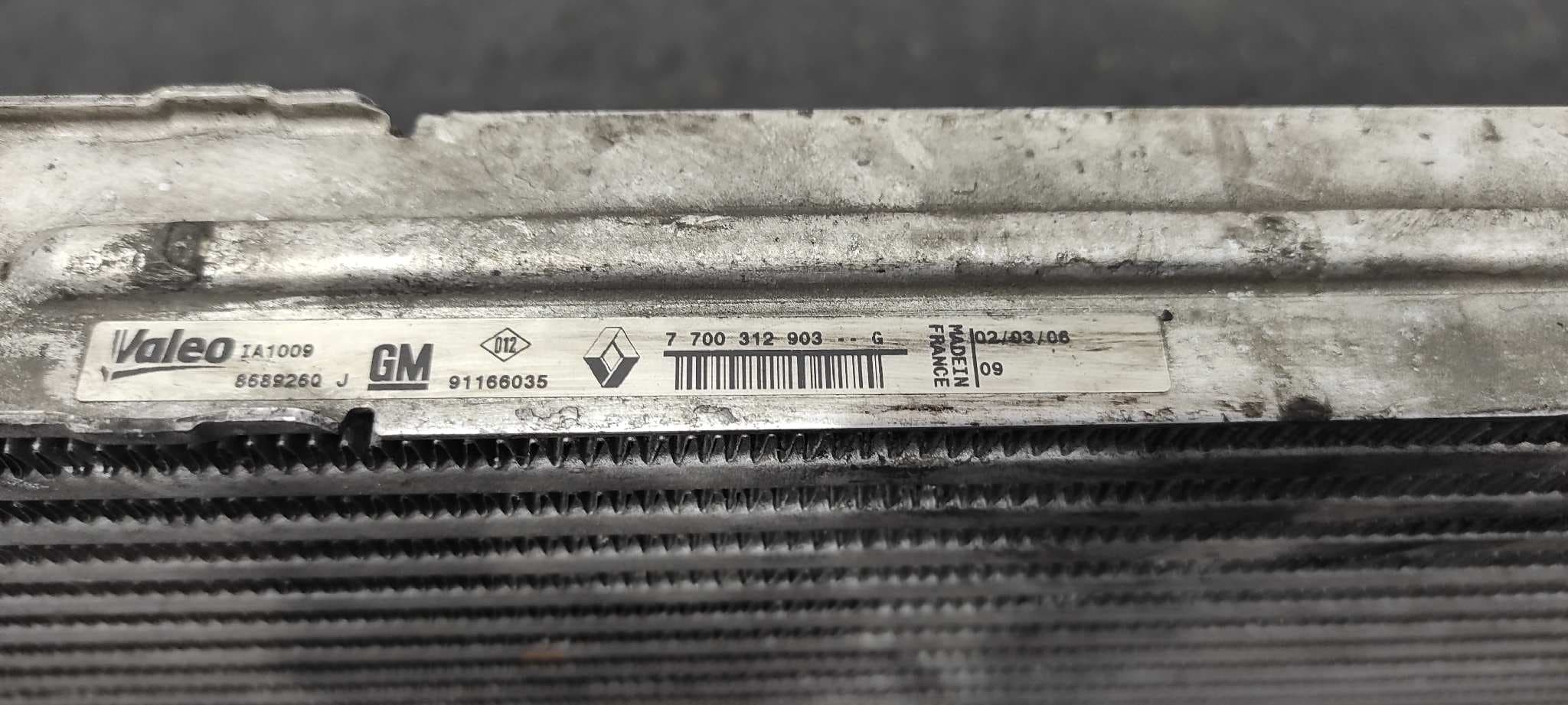 Recambio de INTERCOOLER para RENAULT TRAFIC COMBI (AB 4.01) F9QU7 referencia OEM IAM 7700312903G   - BLANCO 4