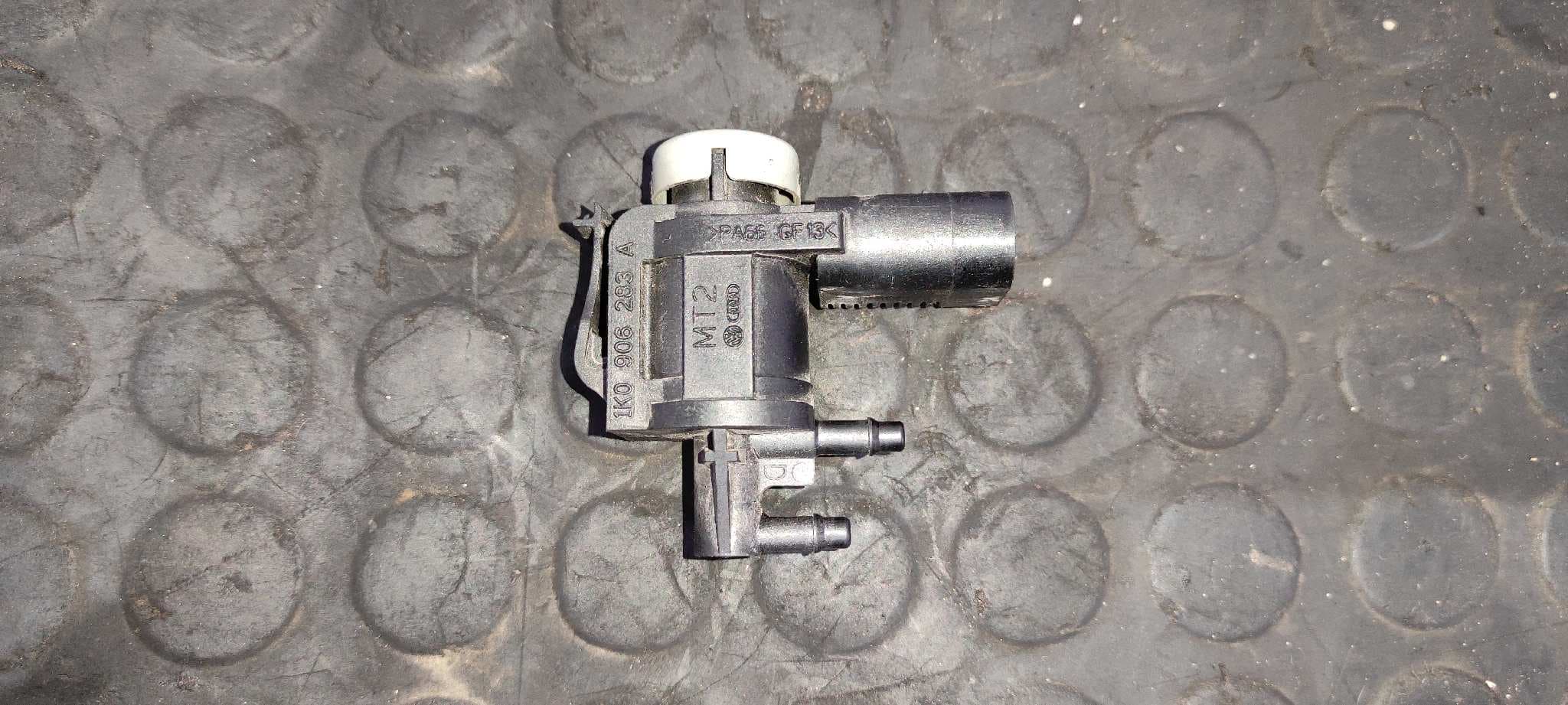 Recambio de VALVULA AIRE ADICIONAL para AUDI A4 BER. (B8) Basis CAG referencia OEM IAM 1K0906283A   - NEGRO