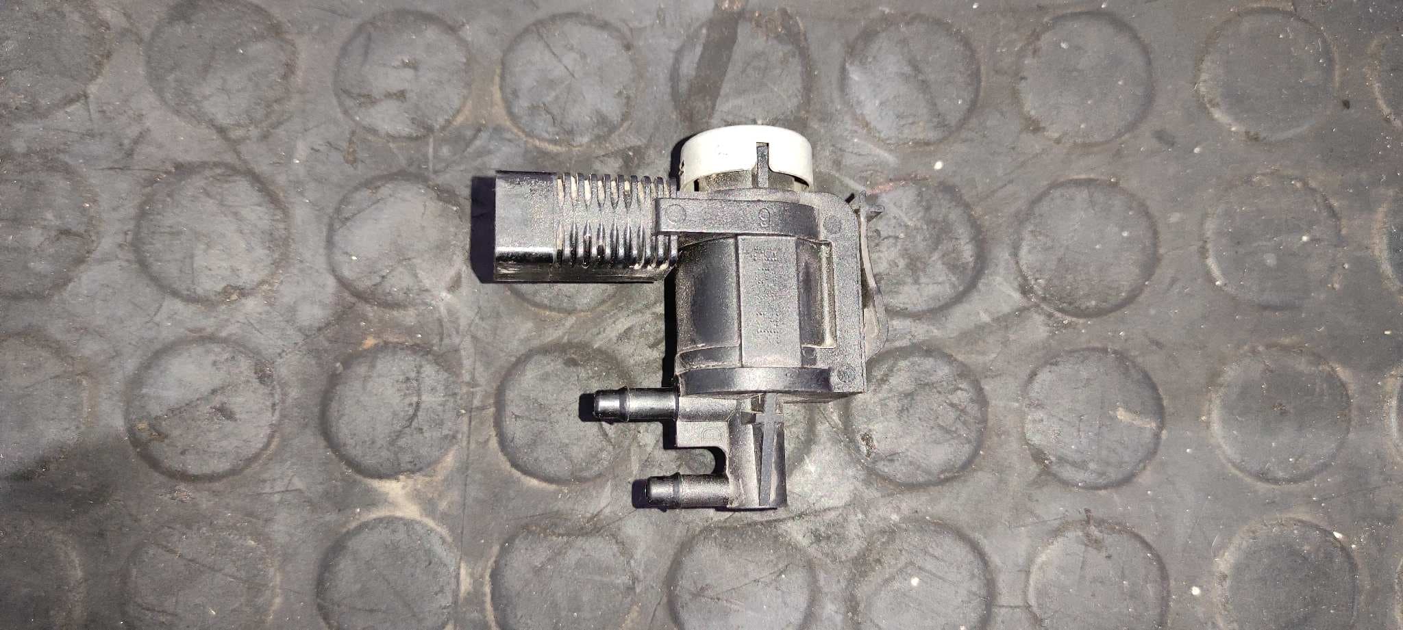 Recambio de VALVULA AIRE ADICIONAL para AUDI A4 BER. (B8) Basis CAG referencia OEM IAM 1K0906283A   - NEGRO 4