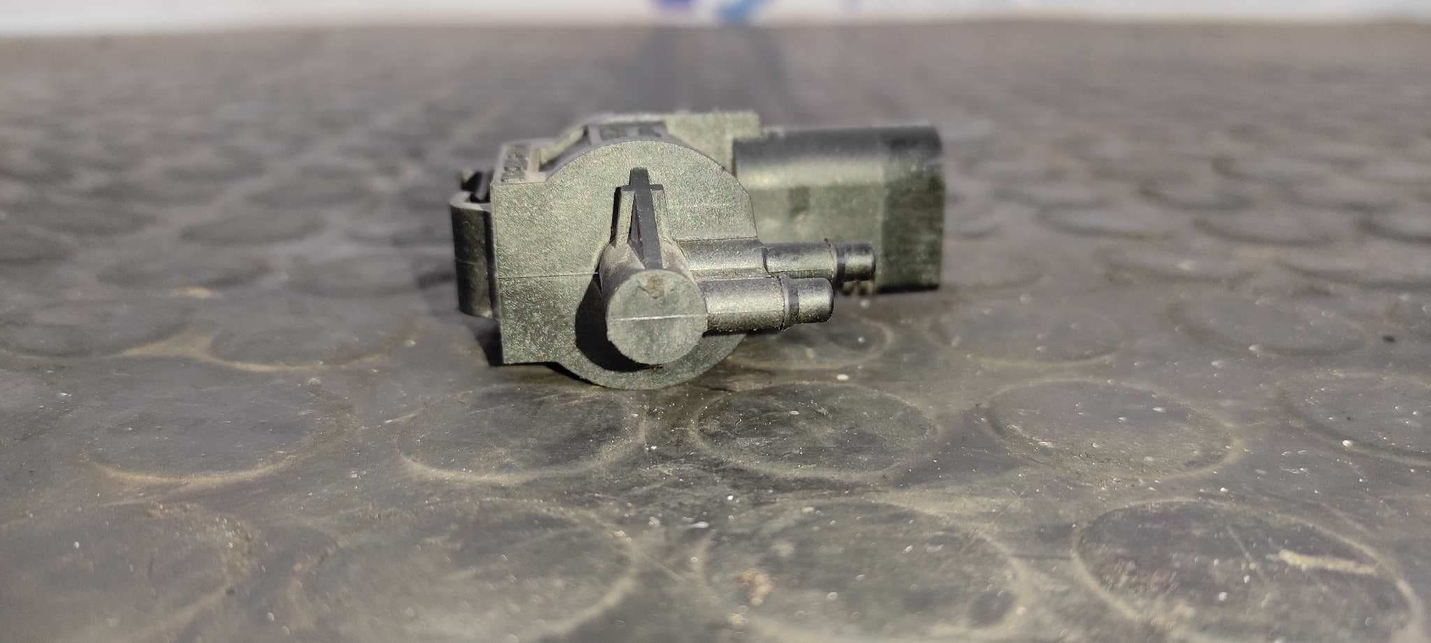 Recambio de VALVULA AIRE ADICIONAL para AUDI A4 BER. (B8) Basis CAG referencia OEM IAM 1K0906283A   - NEGRO 5