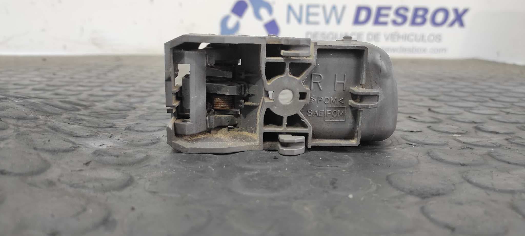 Recambio de MANETA INTERIOR DELANTERA DERECHA para NISSAN PICK-UP (D22) referencia OEM IAM 3