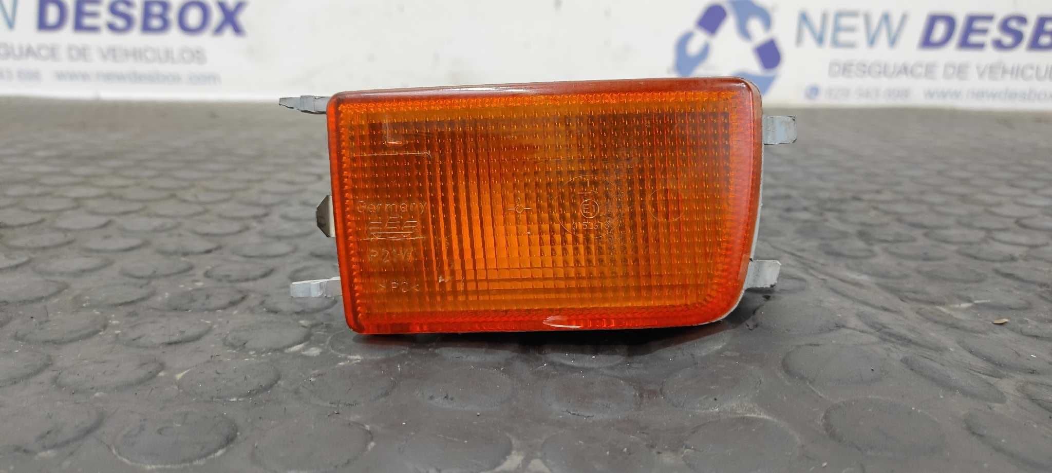 Recambio de PILOTO DELANTERO IZQUIERDO para VOLKSWAGEN GOLF III BERLINA (1H1) 1.9 Diesel 1Y referencia OEM IAM 1H0953155C   - BLANCO