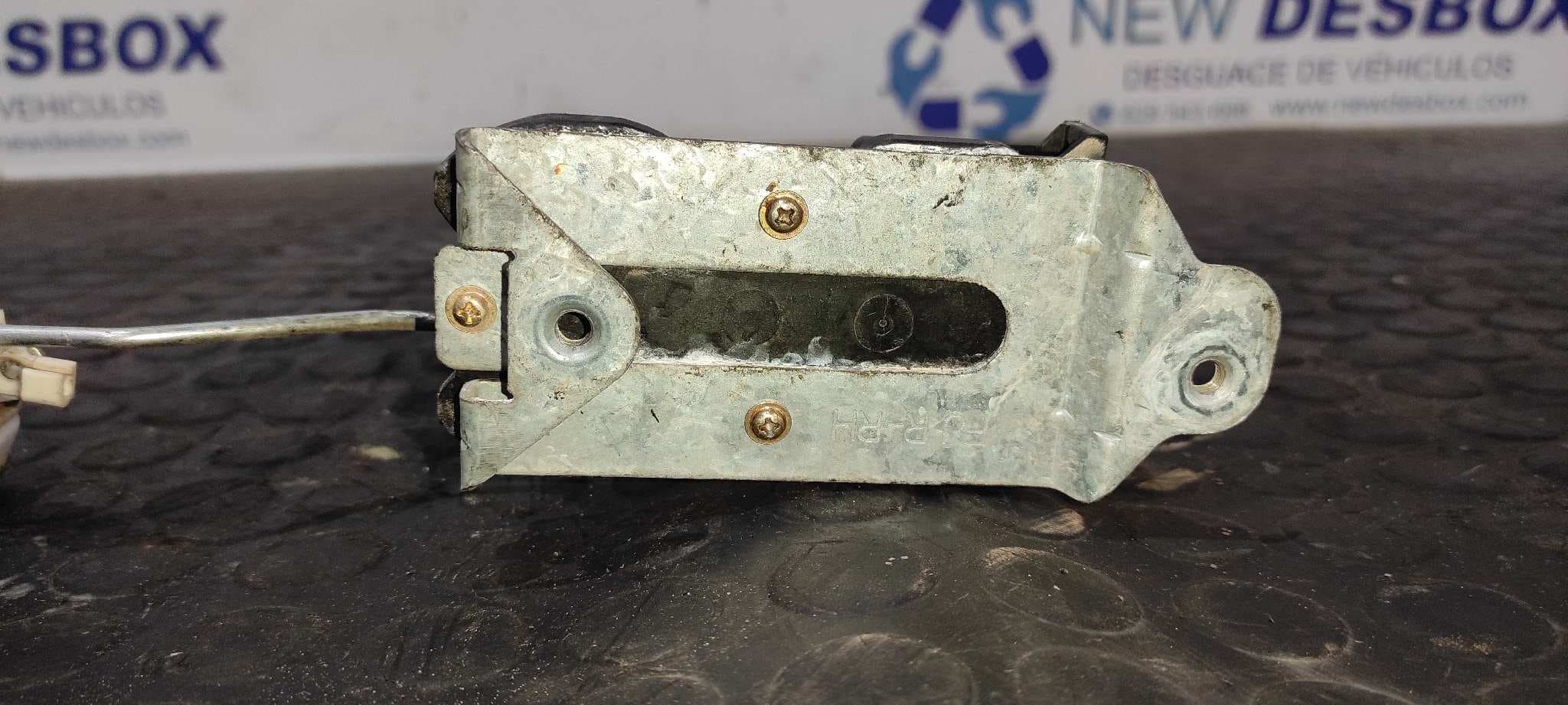 Recambio de CERRADURA PUERTA TRASERA DERECHA para SSANGYONG MUSSO 2.3 Turbodiesel CAT referencia OEM IAM 9836005021   - GRIS 4