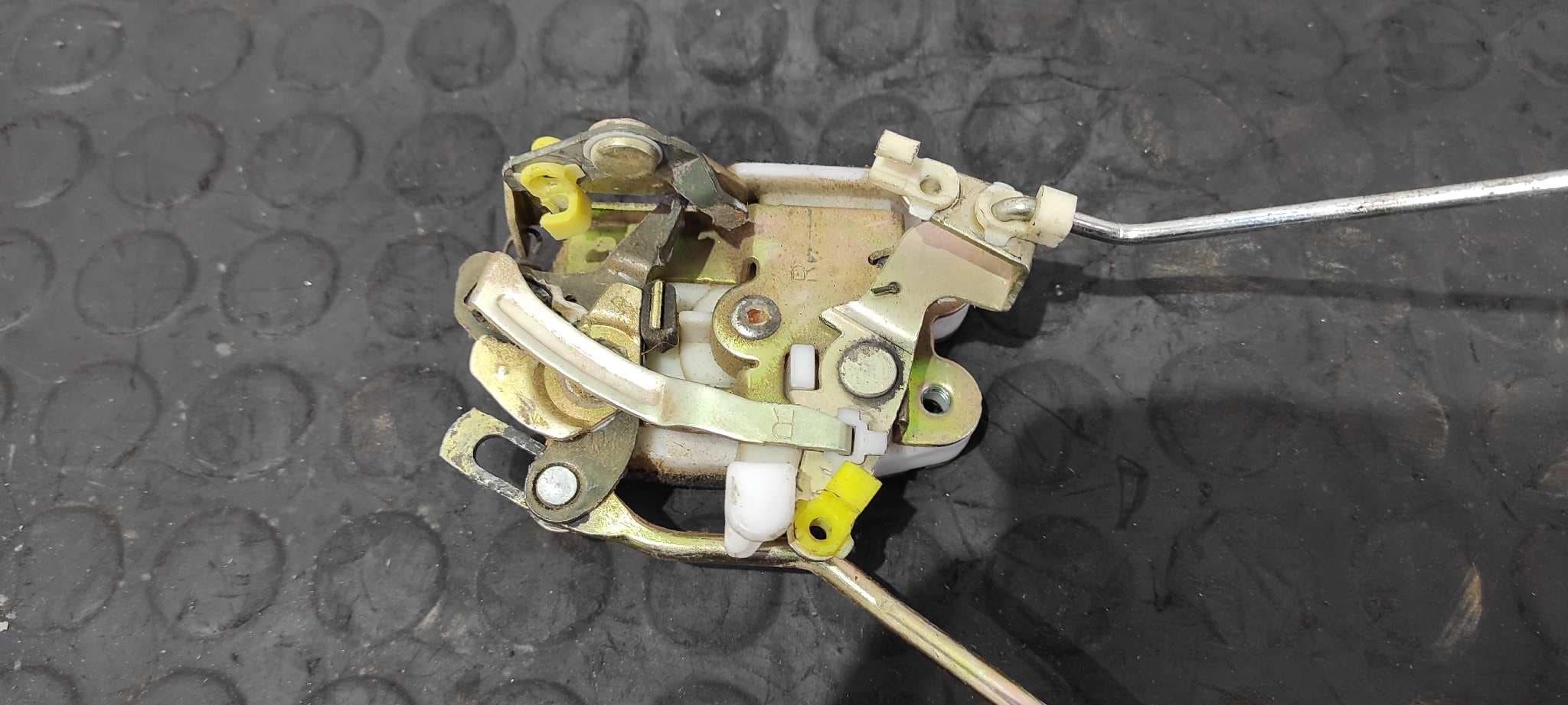 Recambio de CERRADURA PUERTA DELANTERA DERECHA para SSANGYONG MUSSO 2.3 Turbodiesel CAT referencia OEM IAM 8835005030   - GRIS 6