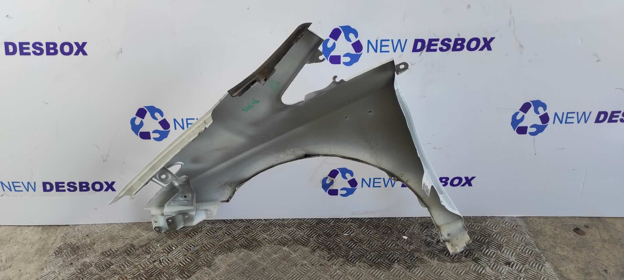 Recambio de ALETA DELANTERA DERECHA para TOYOTA PRIUS (NHW30) Plug-in Hybrid Advance 2ZR referencia OEM IAM    - BLANCO 6