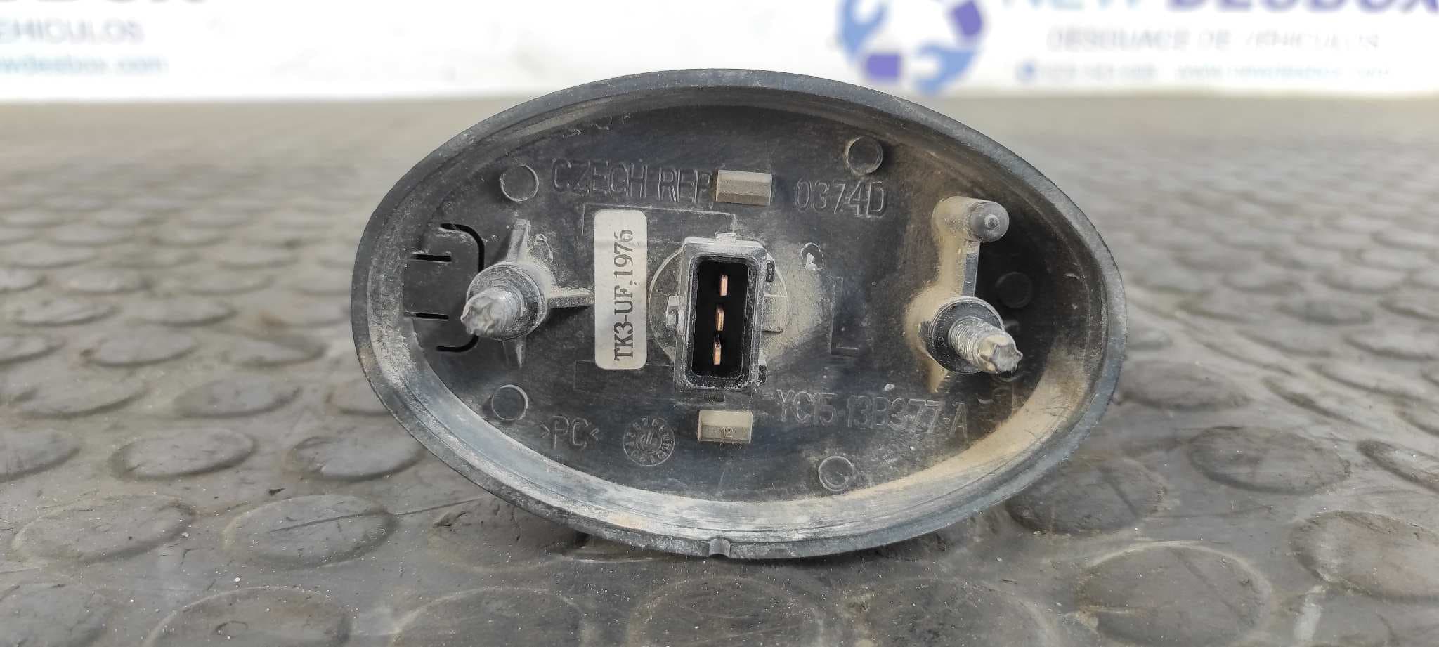 Recambio de PILOTO LATERAL IZQUIERDO para FORD TRANSIT CAJA CERRADA, CORTA (FY) (2000 =>) FT  330   2.4 D4FA referencia OEM IAM YC1513B377A   - BLANCO 2