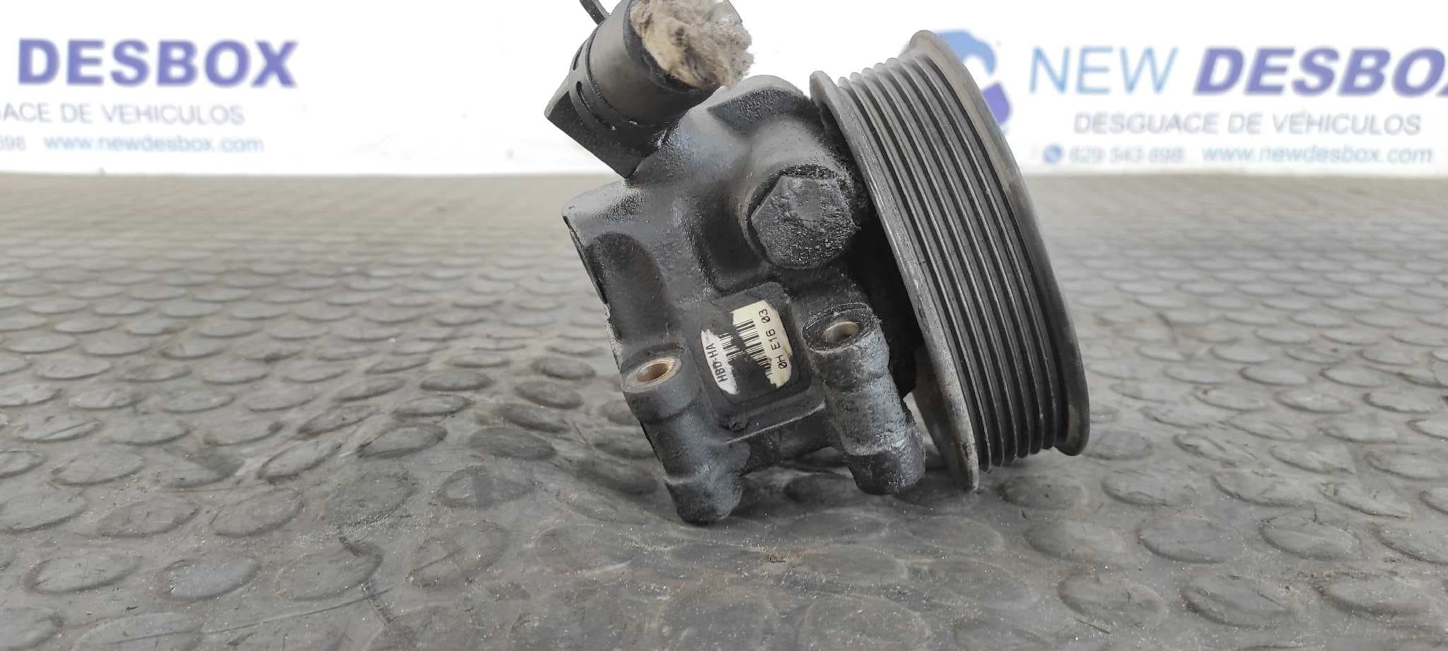Recambio de BOMBA DIRECCION para FORD TRANSIT CAJA CERRADA, CORTA (FY) (2000 =>) FT  330   2.4 D4FA referencia OEM IAM YC1E3A733AB   - BLANCO 4