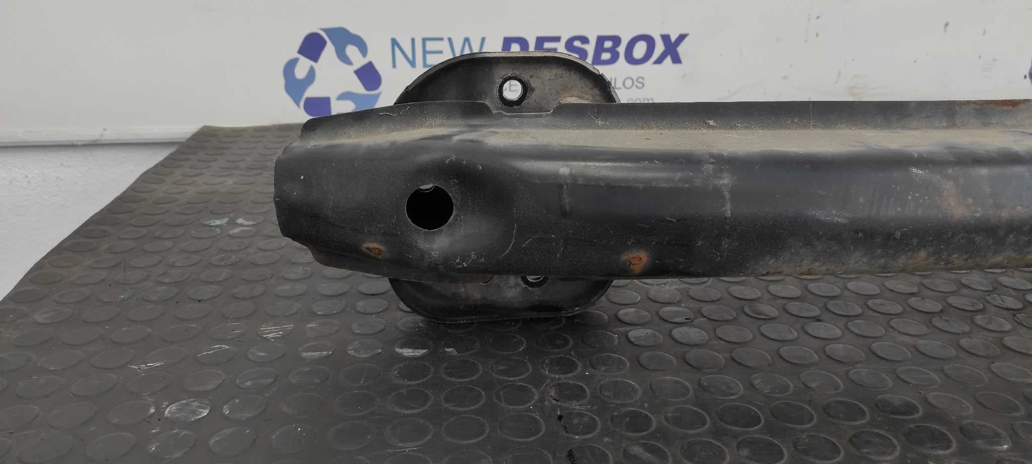 Recambio de REFUERZO PARAGOLPES TRASERO para PEUGEOT 307 (S1) RHYDW10TD referencia OEM IAM 636989280D   - BLANCO 5