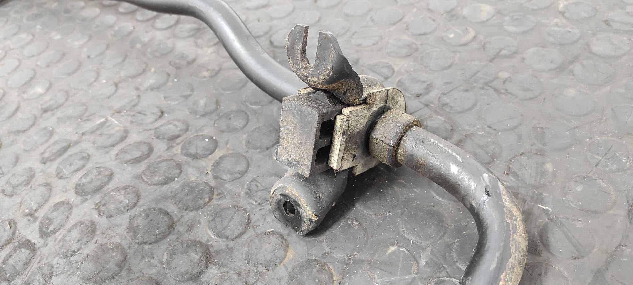 Recambio de BARRA ESTABILIZADORA DELANTERA para NISSAN QASHQAI (J10) M9R referencia OEM IAM    - NEGRO 4
