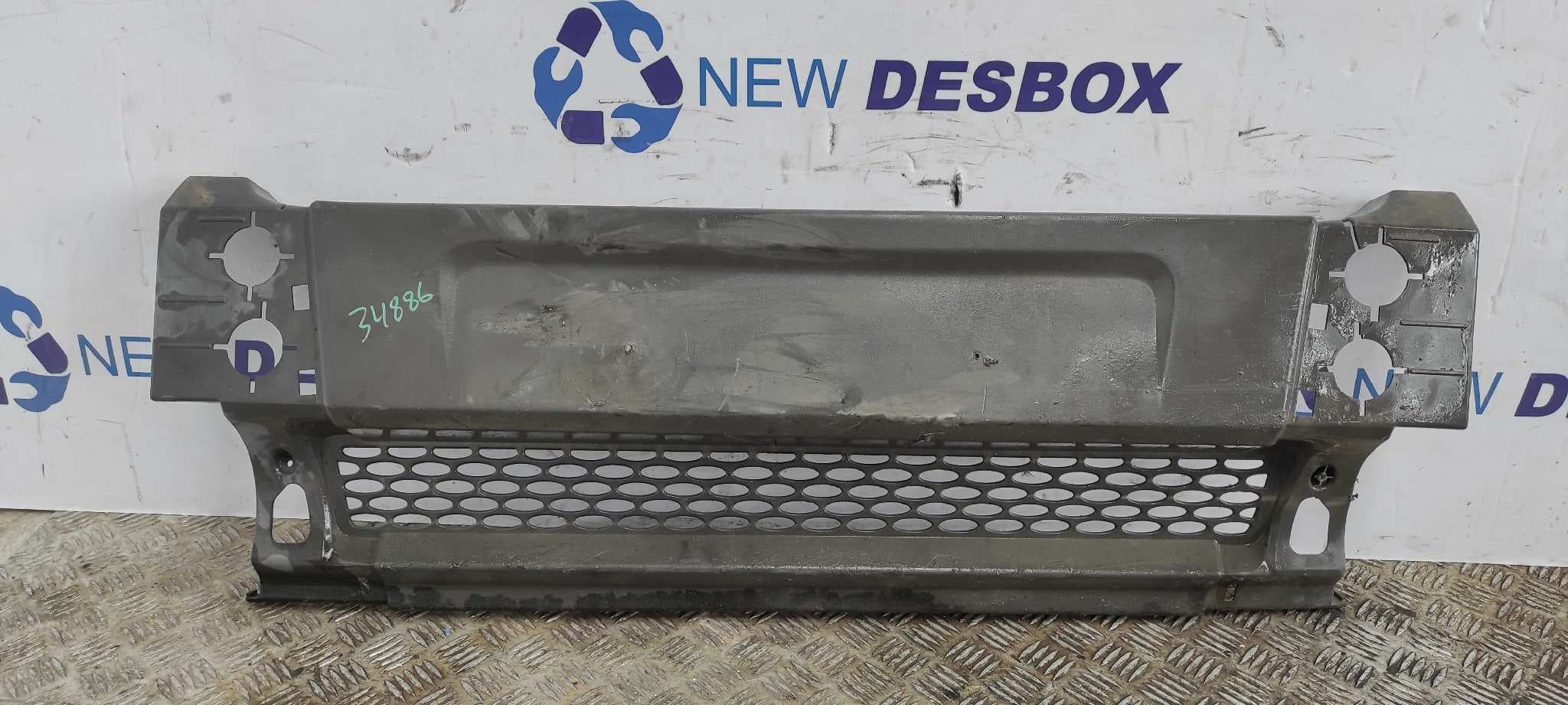 Recambio de REJILLA PARAGOLPES CENTRAL para FORD TRANSIT CAJA CERRADA, CORTA (FY) (2000 =>) FT  330   2.4 D4FA referencia OEM IAM YC1517D957A   - BLANCO