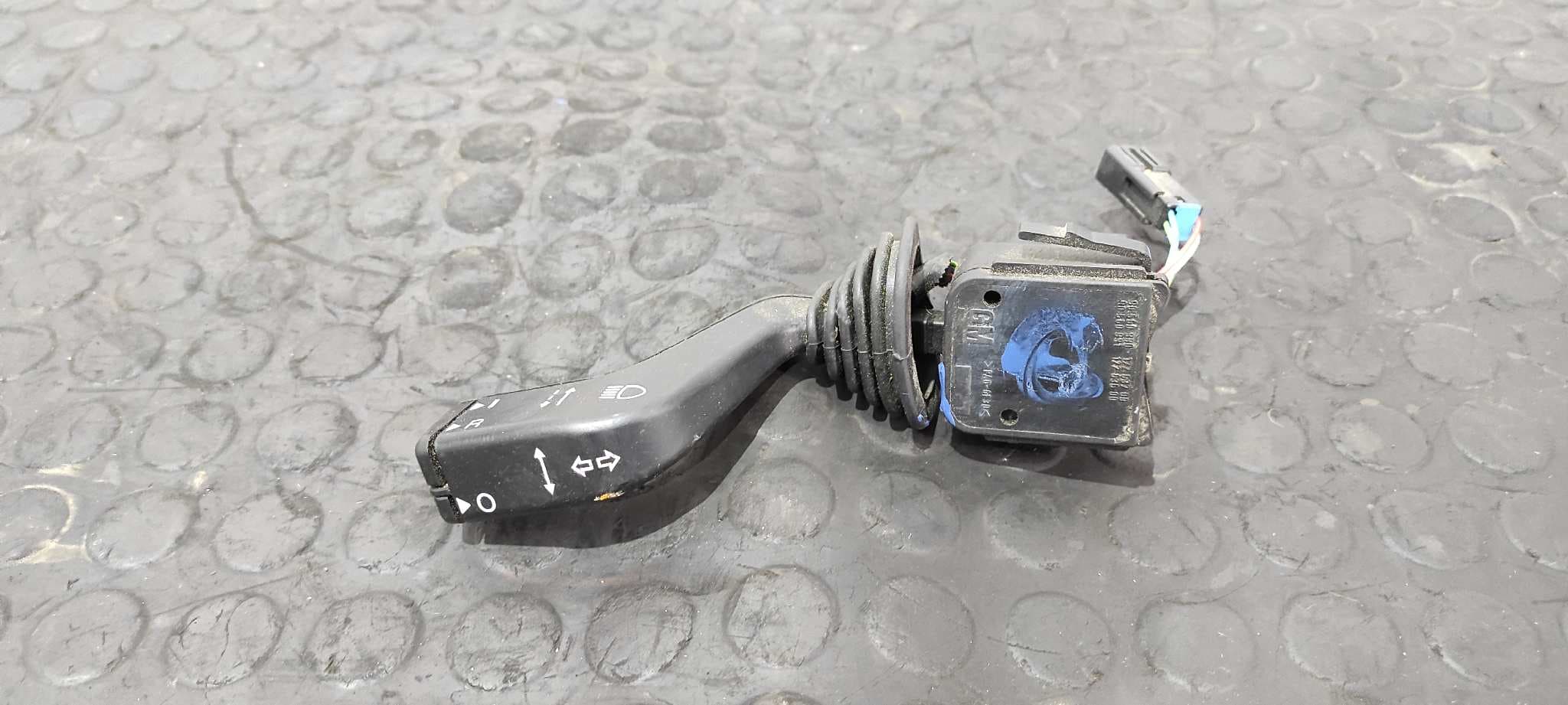 Recambio de MANDO INTERMITENTES para OPEL ASTRA F referencia OEM IAM 90560990