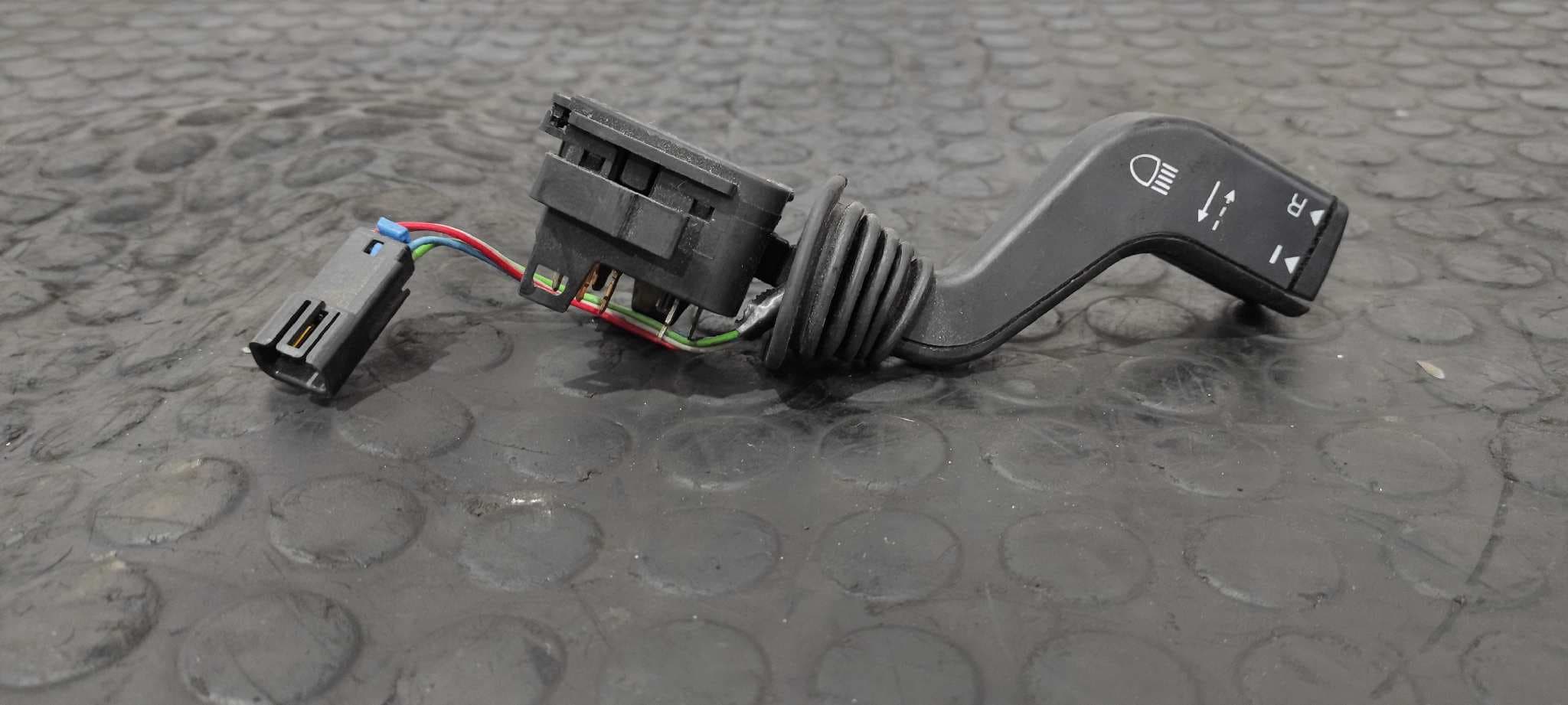 Recambio de MANDO INTERMITENTES para OPEL ASTRA F referencia OEM IAM 90560990 2