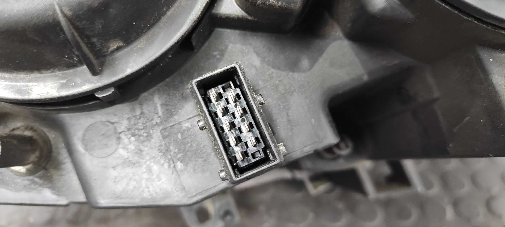 Recambio de FARO IZQUIERDO para PEUGEOT 807 2.2 HDi FAP CAT (4HW) 4HXDW12TED4FAP referencia OEM IAM    - GRIS 2