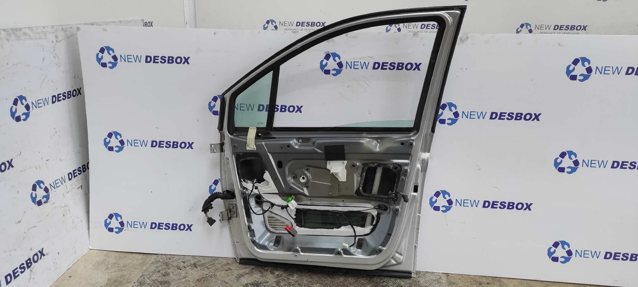 Recambio de PUERTA DELANTERA DERECHA para PEUGEOT 807 2.2 HDi FAP CAT (4HW) 4HXDW12TED4FAP referencia OEM IAM    - GRIS 5
