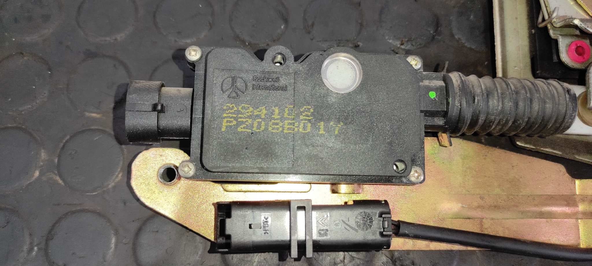 Recambio de CERRADURA PUERTA TRASERA IZQUIERDA para PEUGEOT 807 2.2 HDi FAP CAT (4HW) 4HXDW12TED4FAP referencia OEM IAM PZ08B01Y   - GRIS 6