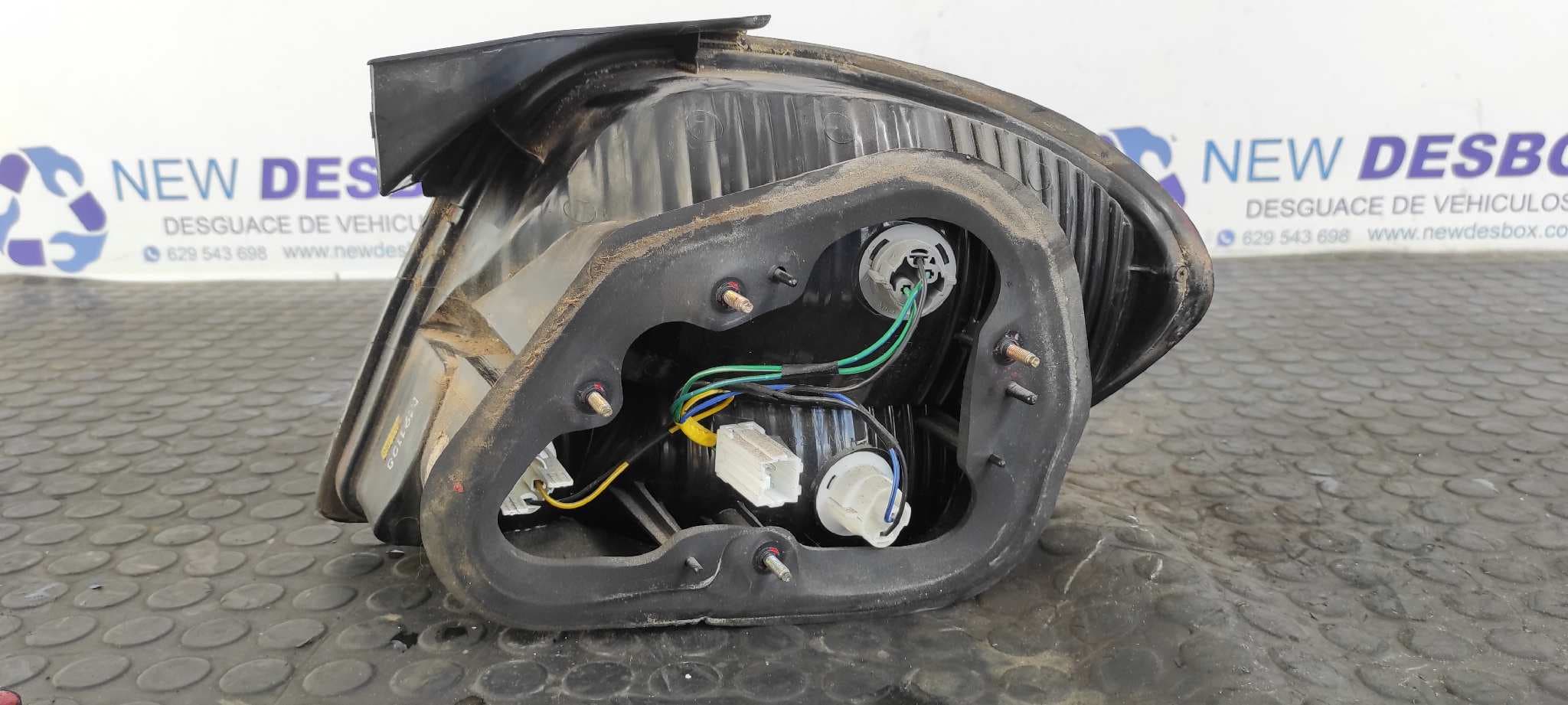 Recambio de PILOTO TRASERO IZQUIERDO para HYUNDAI COUPE (J2) 1.6 16V CAT G4GR referencia OEM IAM 92401275   - ROJO 2