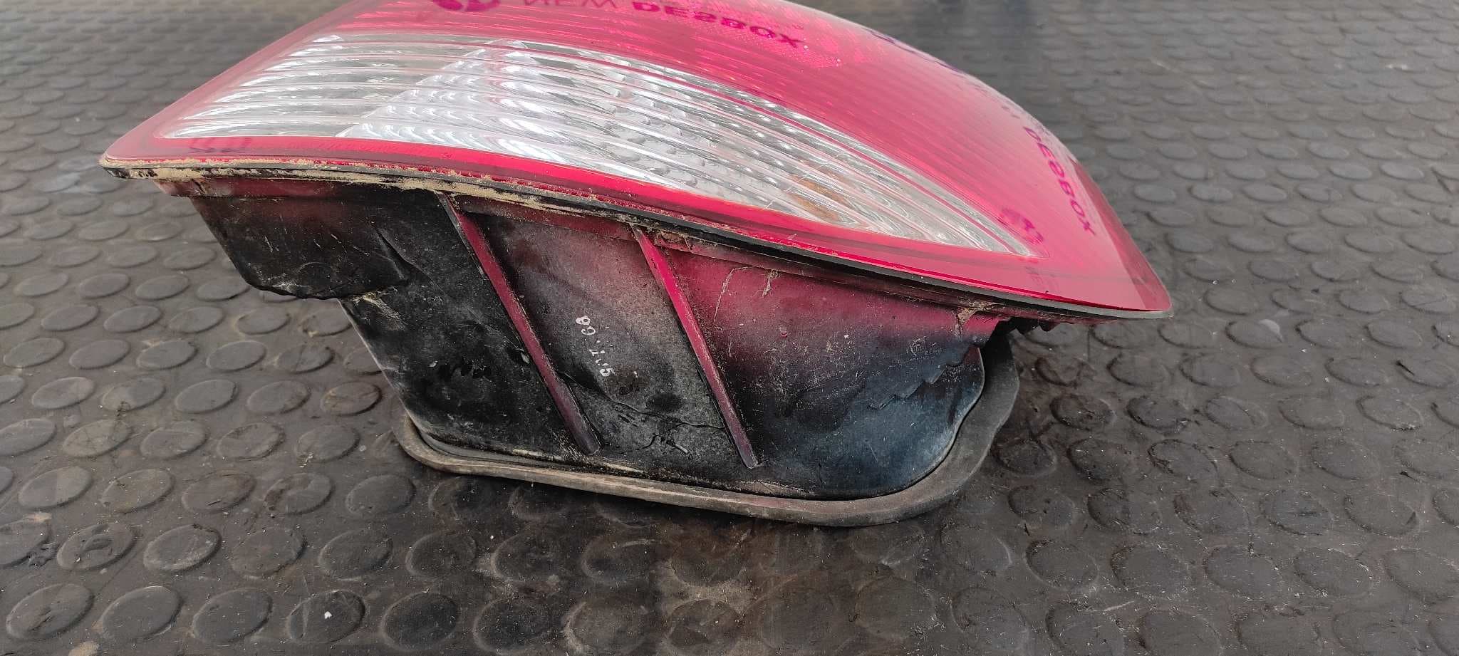 Recambio de PILOTO TRASERO DERECHO para HYUNDAI COUPE (J2) 1.6 16V CAT G4GR referencia OEM IAM 92402275   - ROJO 7