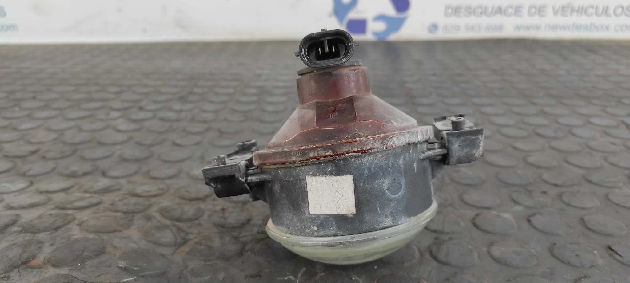 Recambio de FARO ANTINIEBLA DERECHO para FORD FOCUS BERLINA (CAP) Ambiente (D) KKDA referencia OEM IAM 3M5115K201AB   - BLANCO 6