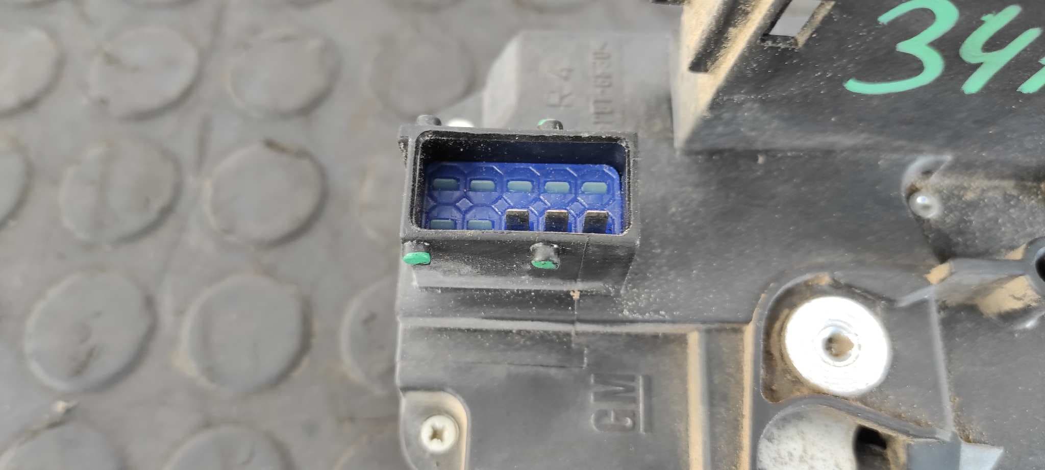 Recambio de CERRADURA PUERTA DELANTERA DERECHA para OPEL MERIVA Enjoy Z16SE referencia OEM IAM 13154792   - BLANCO 4