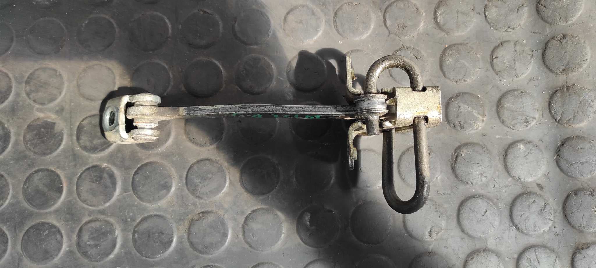 Recambio de RETENEDOR PUERTA DERECHA para OPEL MERIVA Enjoy Z16SE referencia OEM IAM 13147255   - BLANCO 4