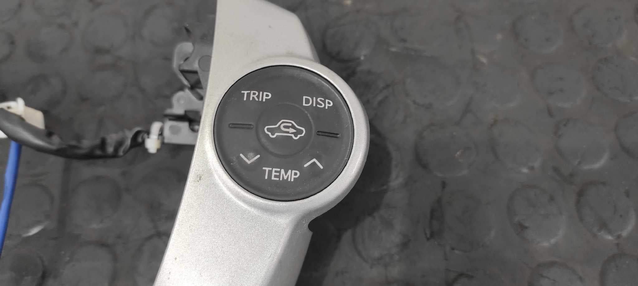 Recambio de MANDO VOLANTE para TOYOTA PRIUS (NHW30) Plug-in Hybrid Advance 2ZR referencia OEM IAM F70CV481   - BLANCO 5