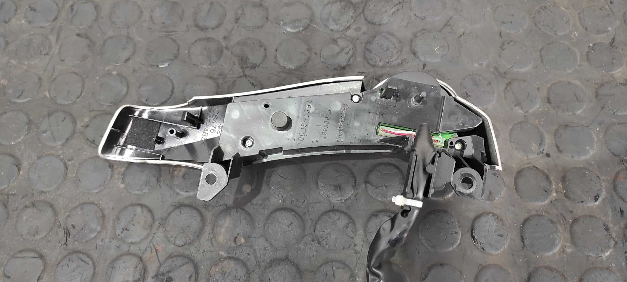 Recambio de MANDO VOLANTE para TOYOTA PRIUS (NHW30) Plug-in Hybrid Advance 2ZR referencia OEM IAM F70CV481   - BLANCO 3