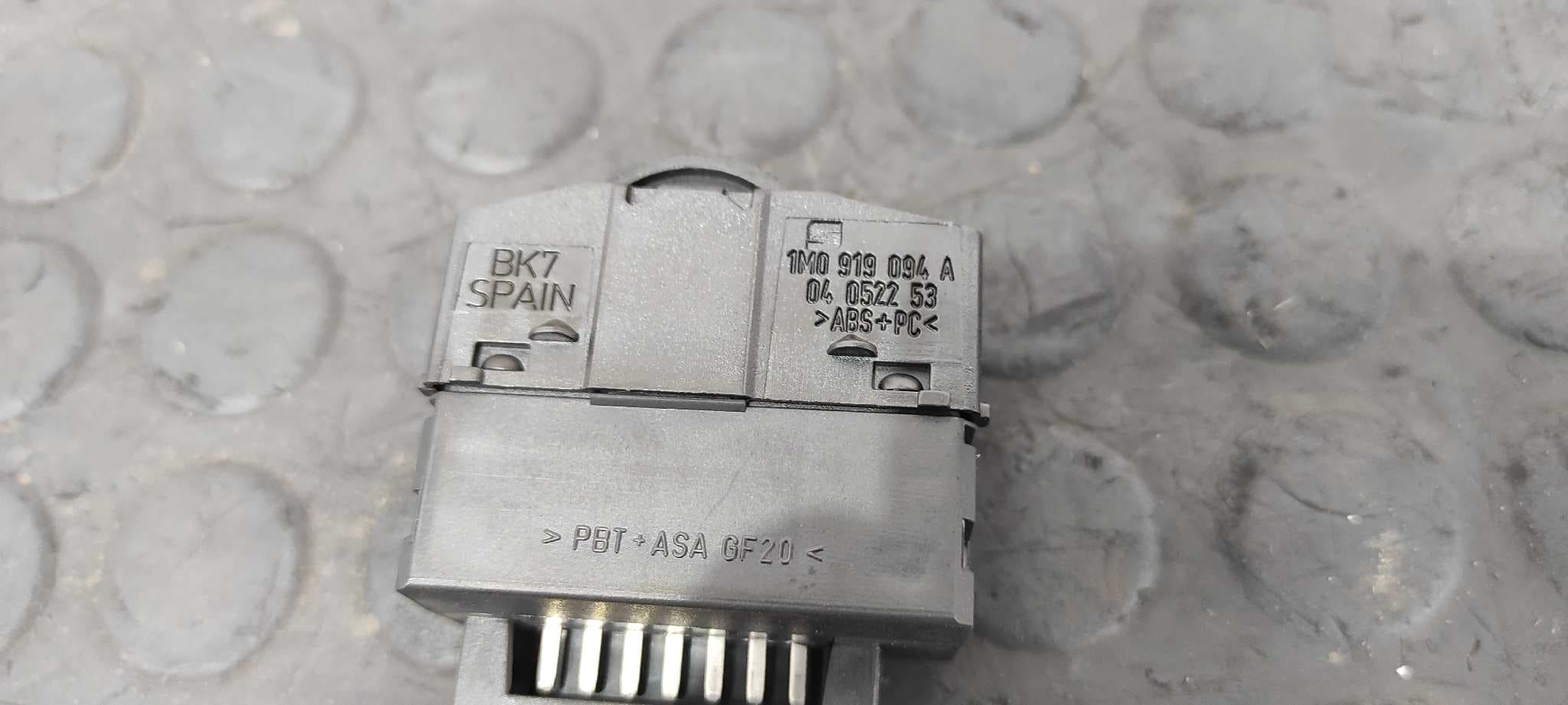 Recambio de MANDO LUCES para SEAT TOLEDO (1M2) 1.9 TDI AHF referencia OEM IAM 1M0919094A   - GRIS 2