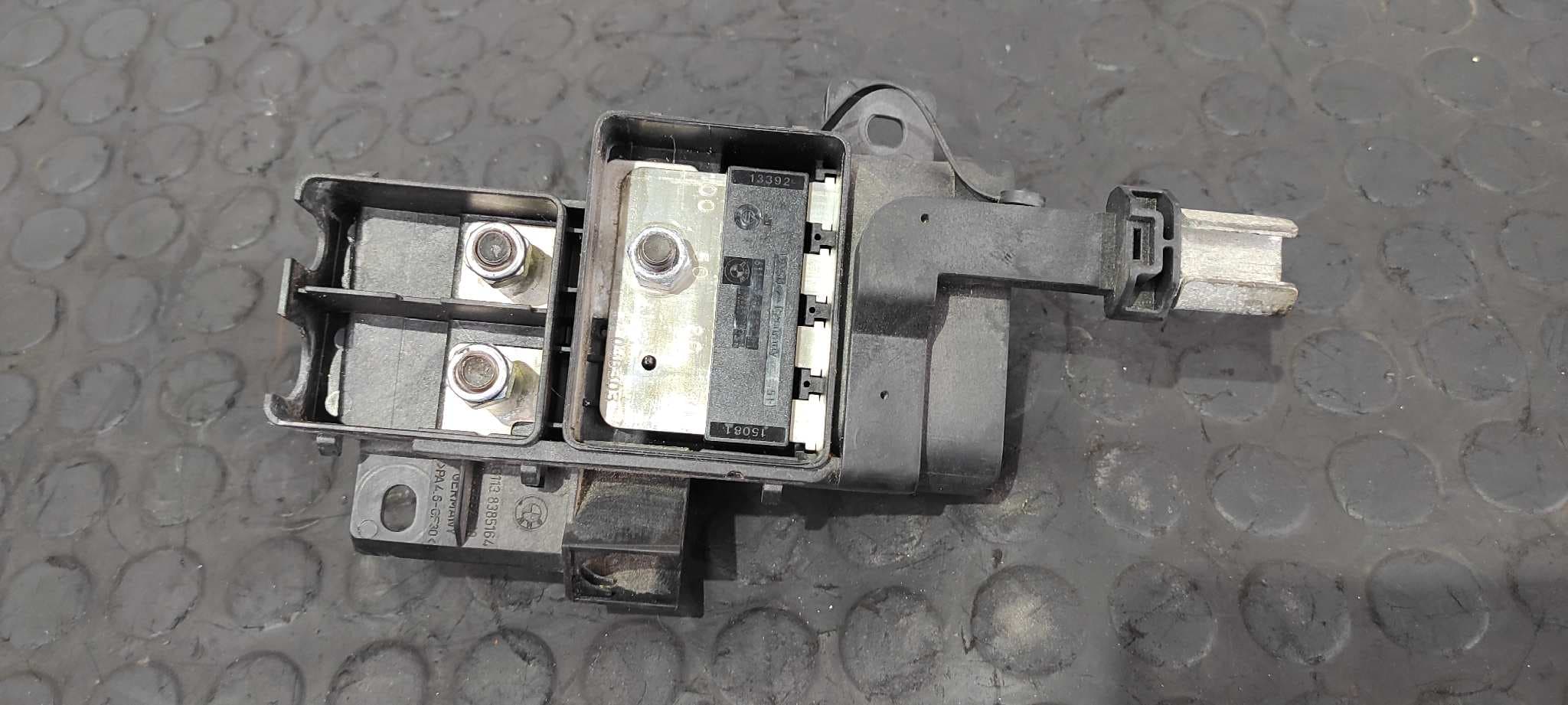 Recambio de CAJA RELES / FUSIBLES para BMW SERIE 7 (E65/E66) 760i N73B60 referencia OEM IAM 61138387568   - AZUL 2