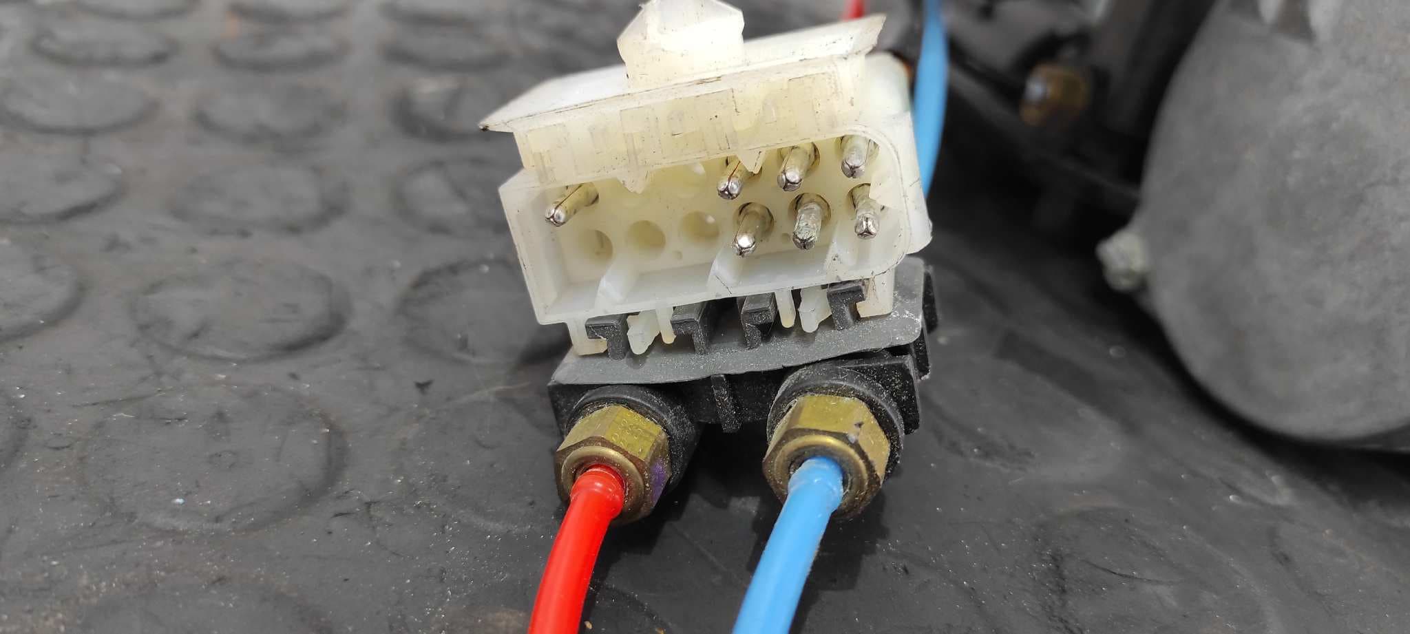Recambio de BOMBA SUSPENSION para BMW SERIE 7 (E65/E66) N73B60 referencia OEM IAM 4430200111   - AZUL 2