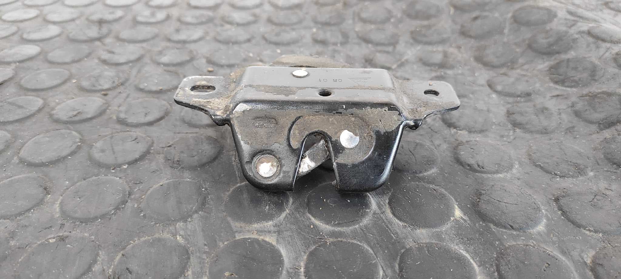 Recambio de CERRADURA PUERTA TRASERA DERECHA para CITROEN BERLINGO 2.0 HDi Multispace RHY - BLANCO 2
