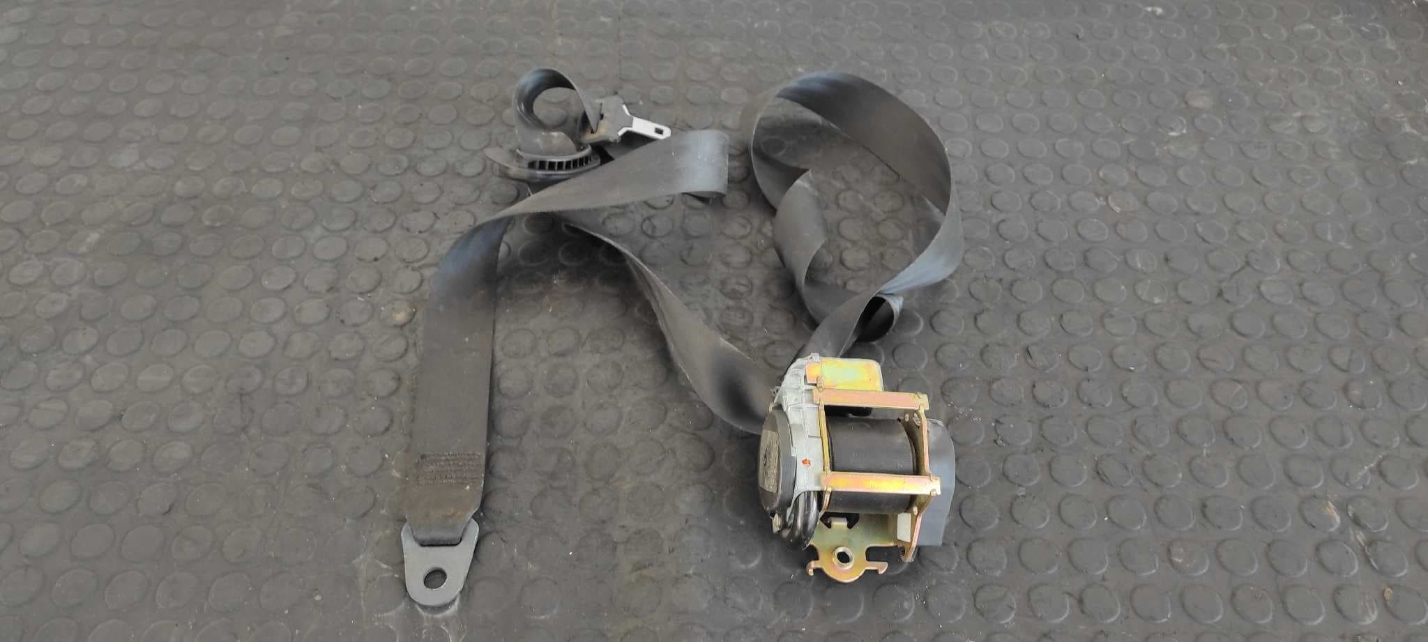 Recambio de CINTURON TRASERO IZQUIERDO para CITROEN C8 2.2 HDi 16V PREMIER II 4HWDW12TED4 referencia OEM IAM 14910150XX   - BLANCO