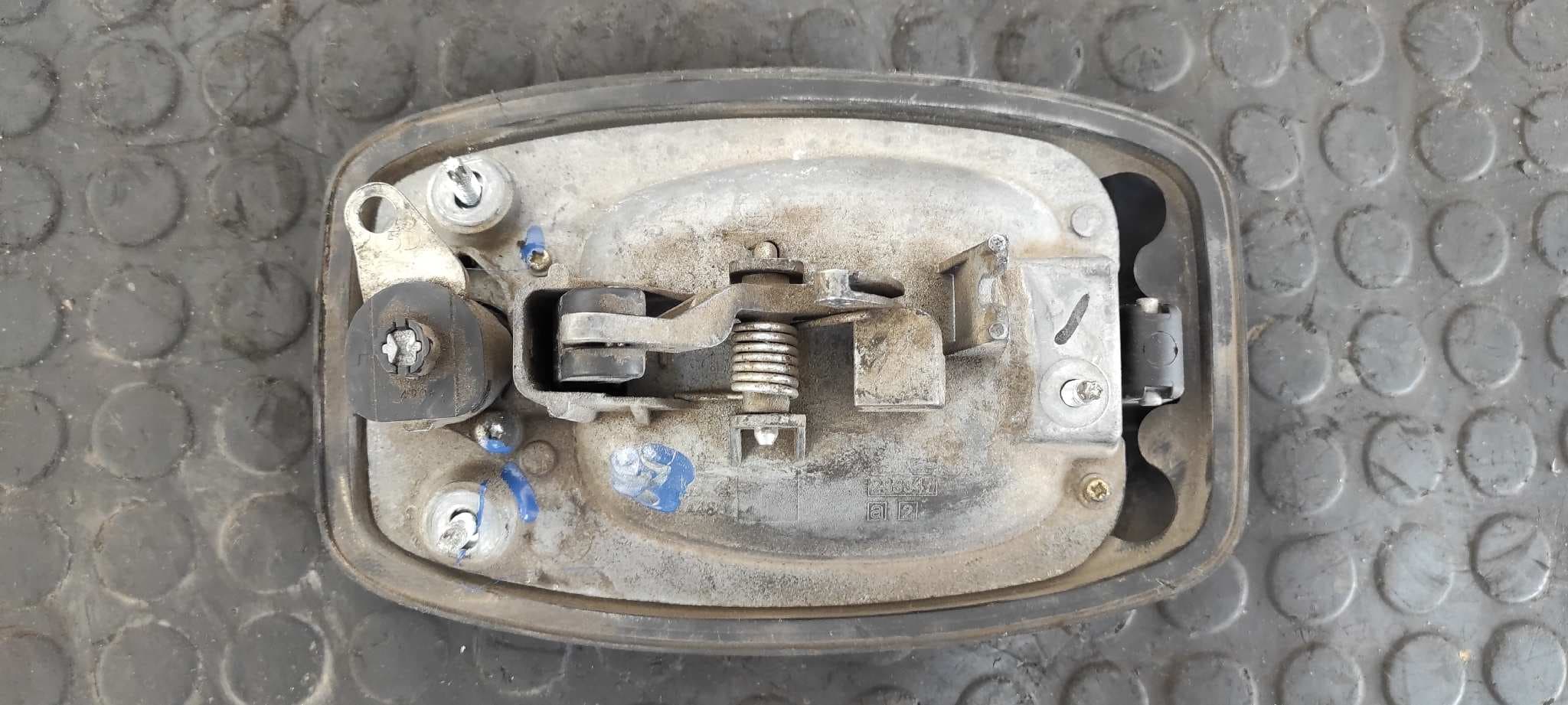 Recambio de MANETA DELANTERA IZQUIERDA para FIAT DUCATO CAJA CERRADO 30 (06.2006=>) 2.2 JTD CAT F1AE0481D referencia OEM IAM 233347   - BLANCO 5