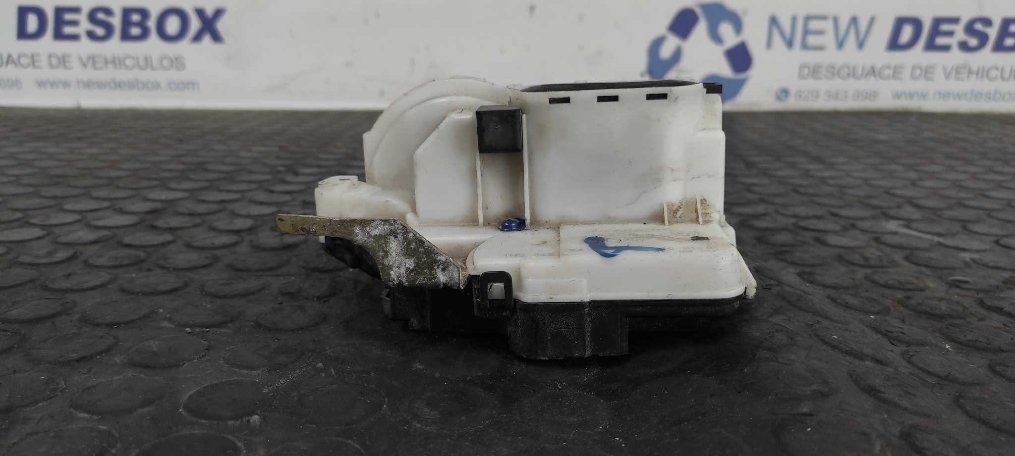 Recambio de CERRADURA PUERTA DELANTERA DERECHA para SEAT IBIZA (6K) Básico 1Y referencia OEM IAM 1HS862154   - AZUL