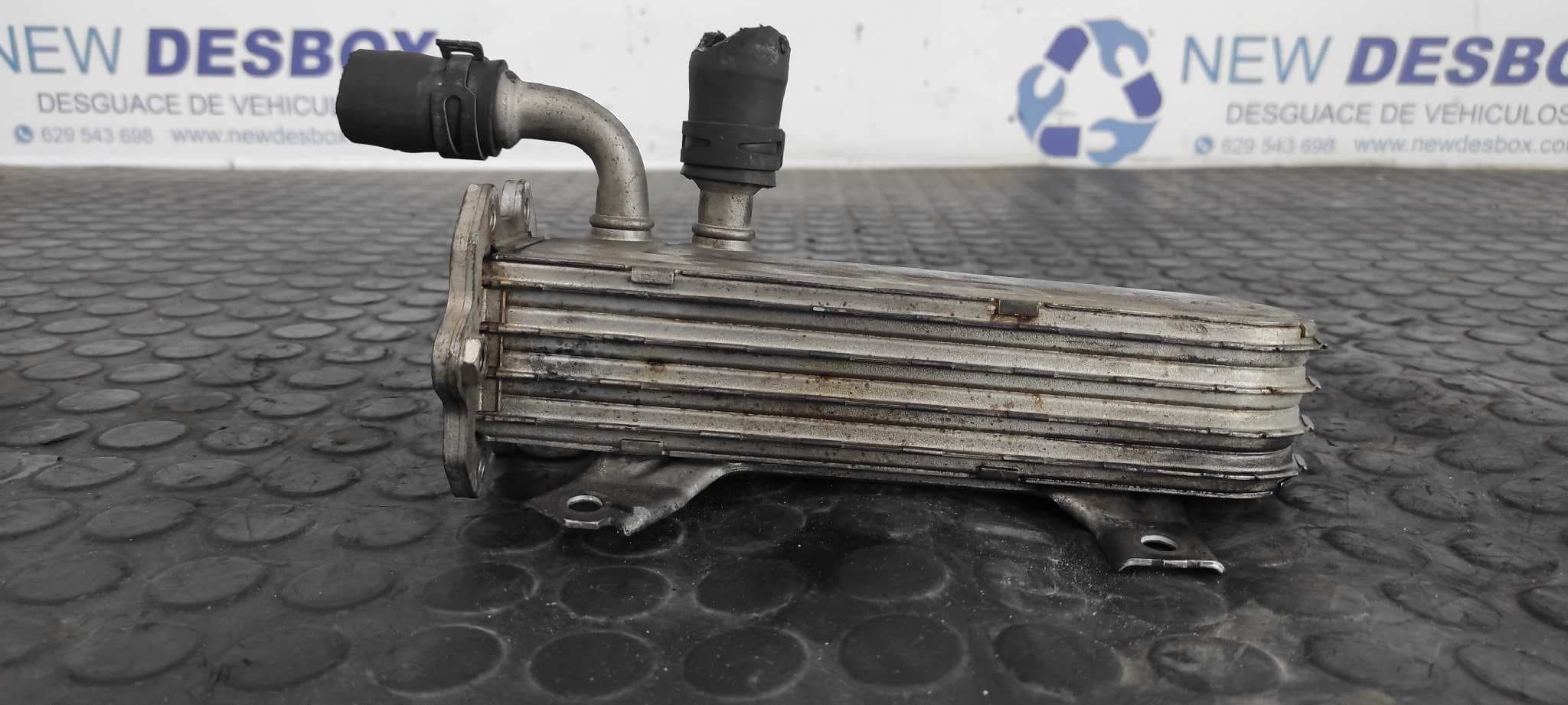 Recambio de ENFRIADOR EGR para SEAT LEON (1P1) BKC referencia OEM IAM 039131513AD   - NEGRO 2