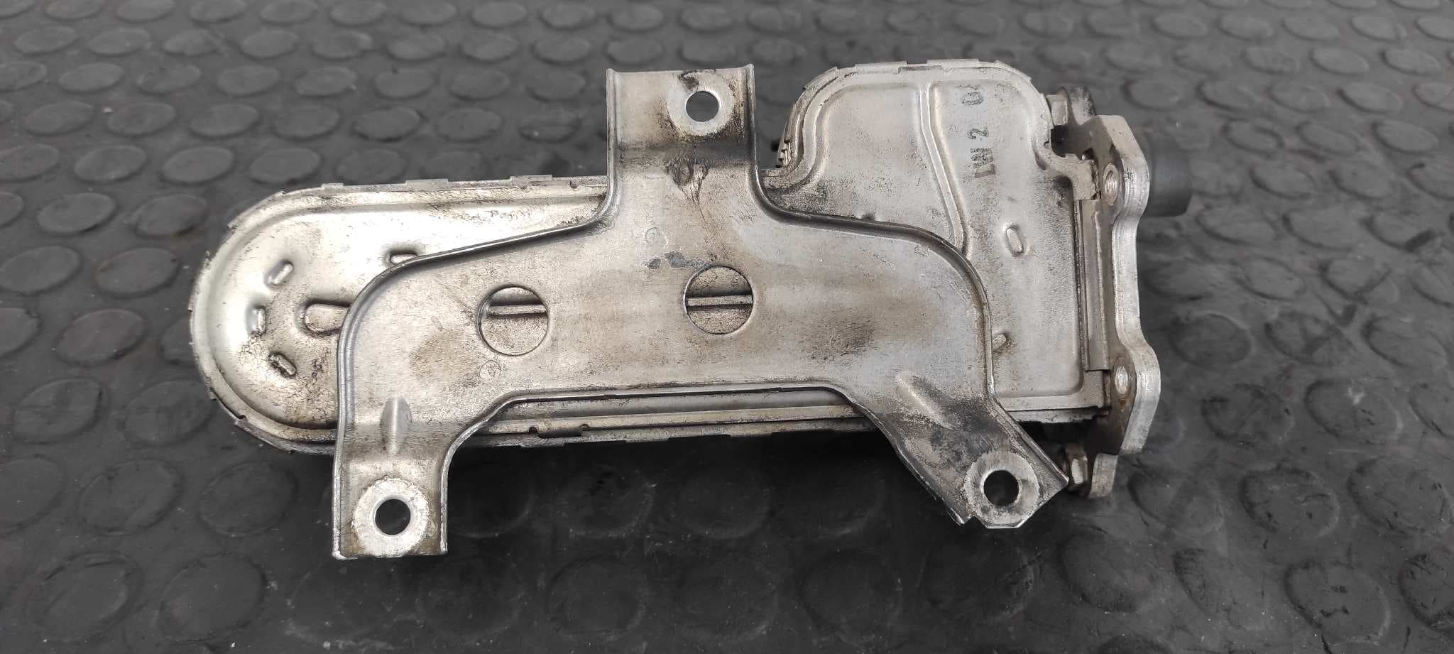 Recambio de ENFRIADOR EGR para SEAT LEON (1P1) BKC referencia OEM IAM 039131513AD   - NEGRO 5